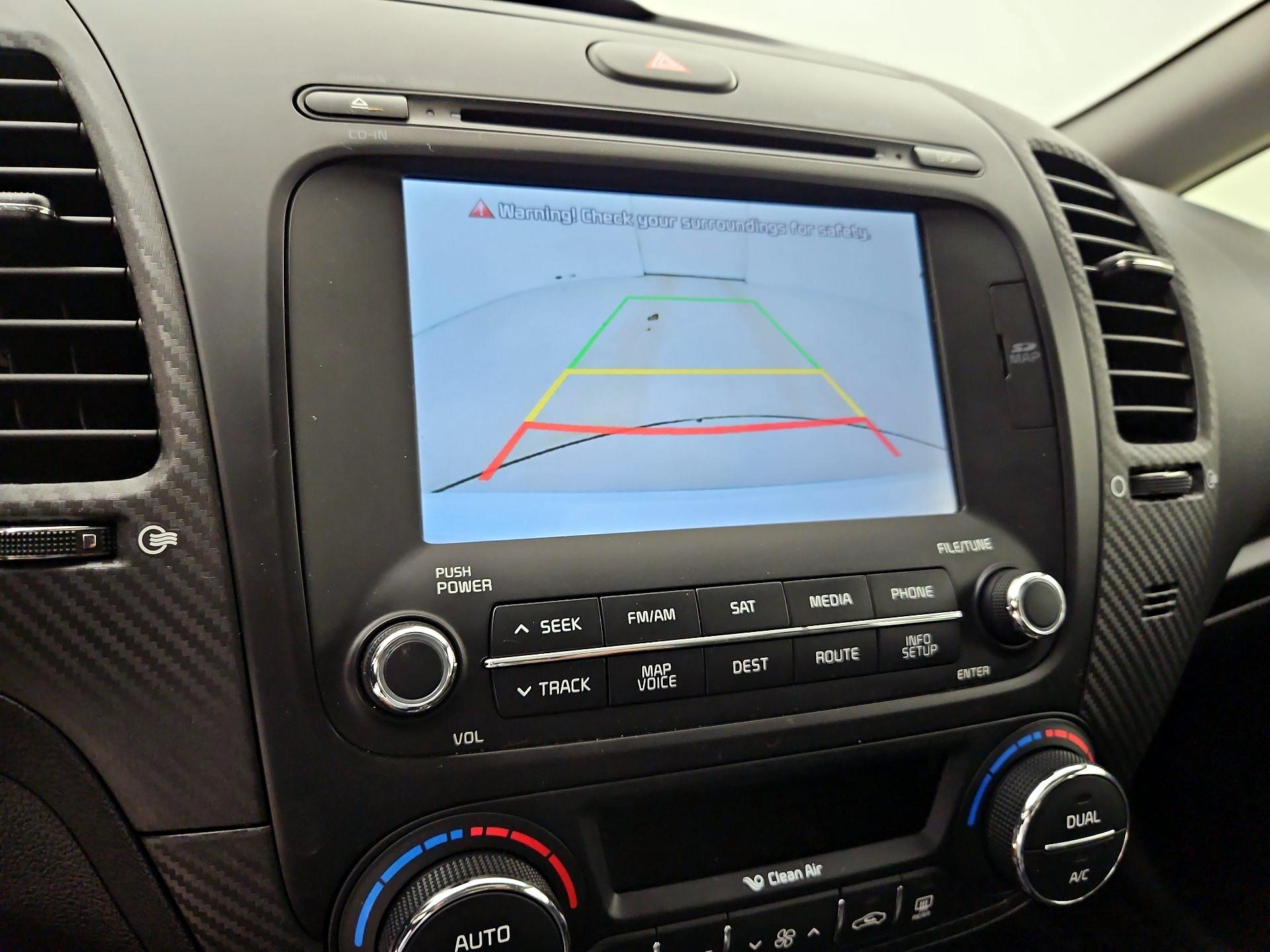 Thumbnail: 2016 Kia Forte - 15