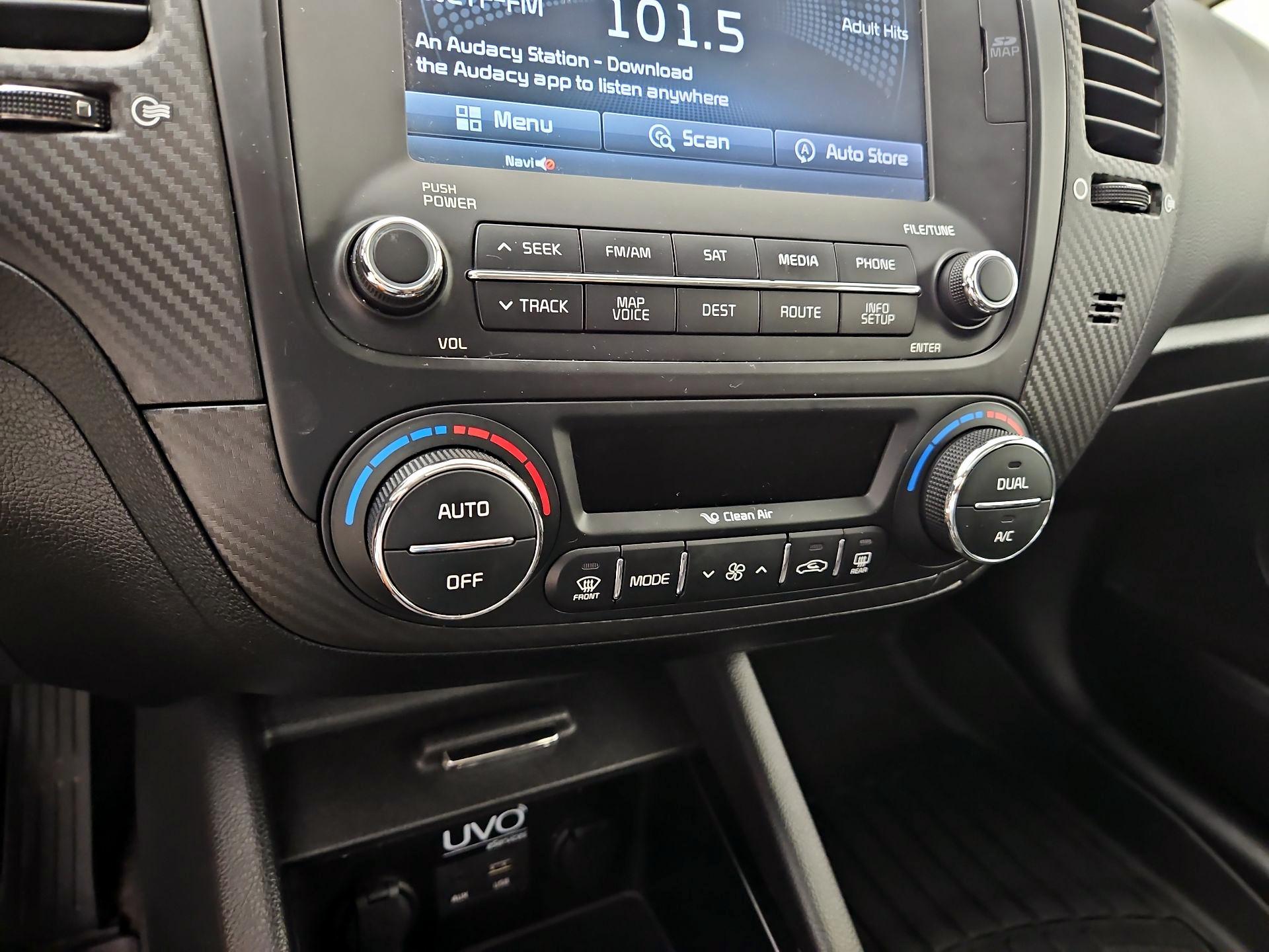 Thumbnail: 2016 Kia Forte - 17