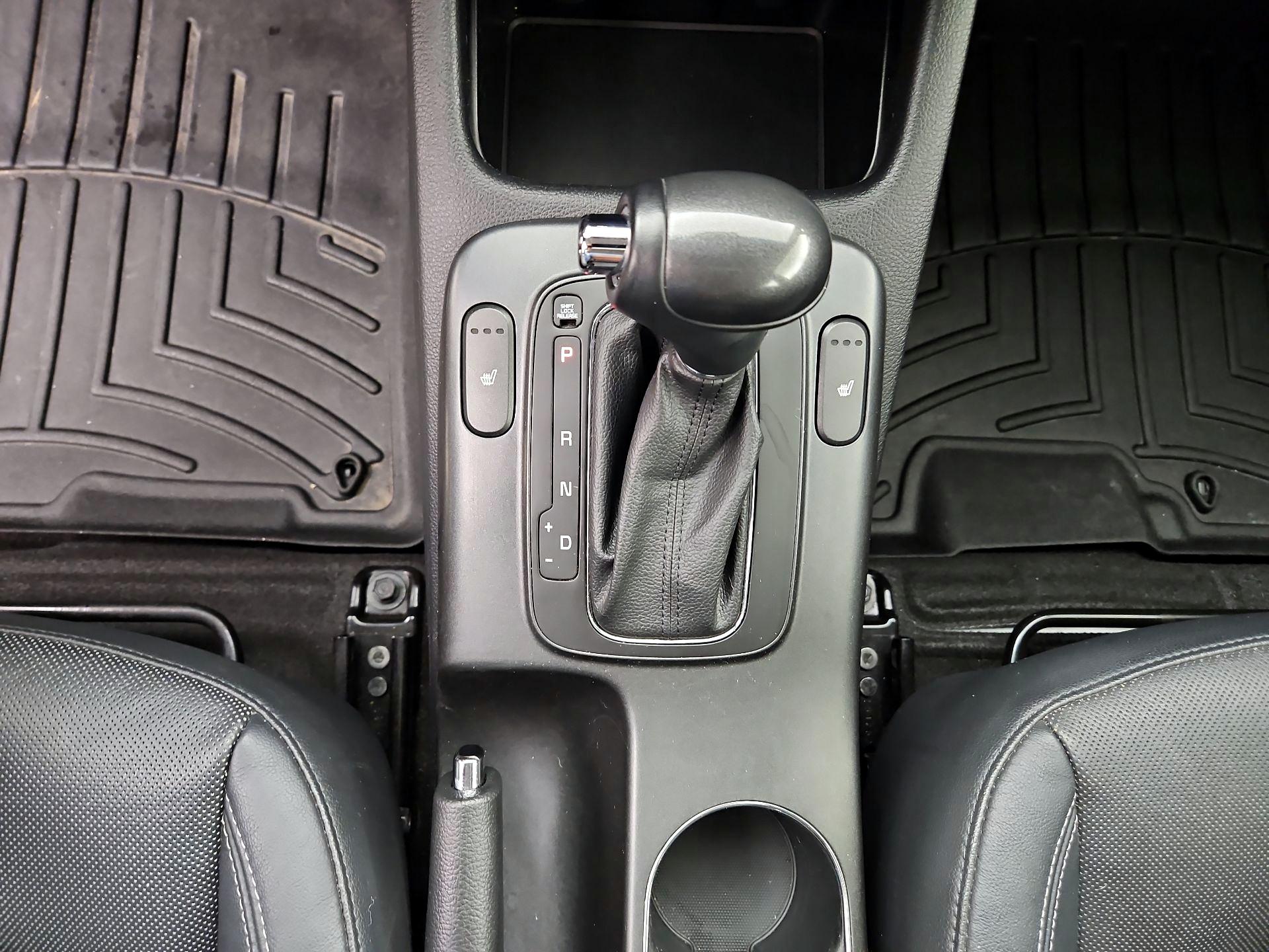 Thumbnail: 2016 Kia Forte - 18