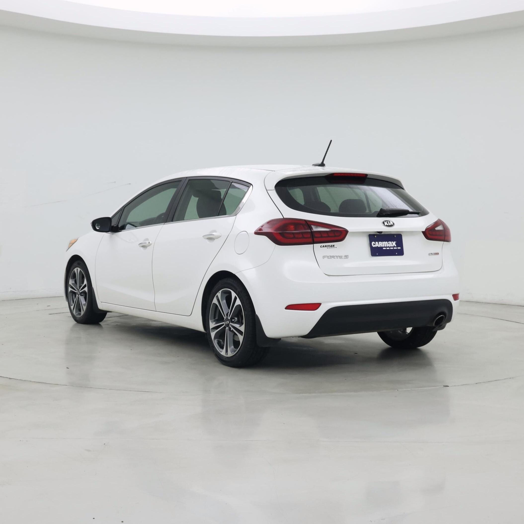 Thumbnail: 2016 Kia Forte - 2