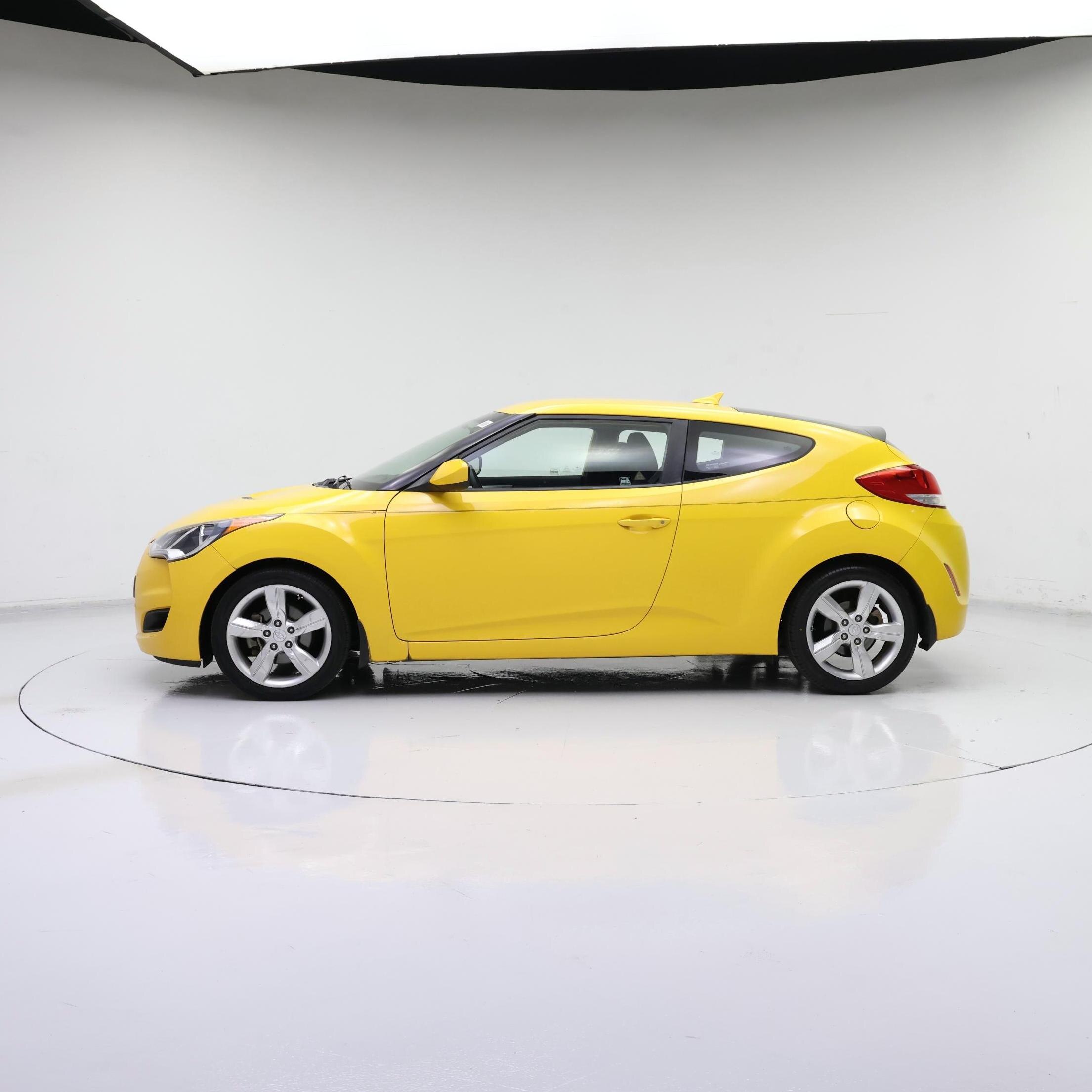Thumbnail: 2015 Hyundai Veloster - 3