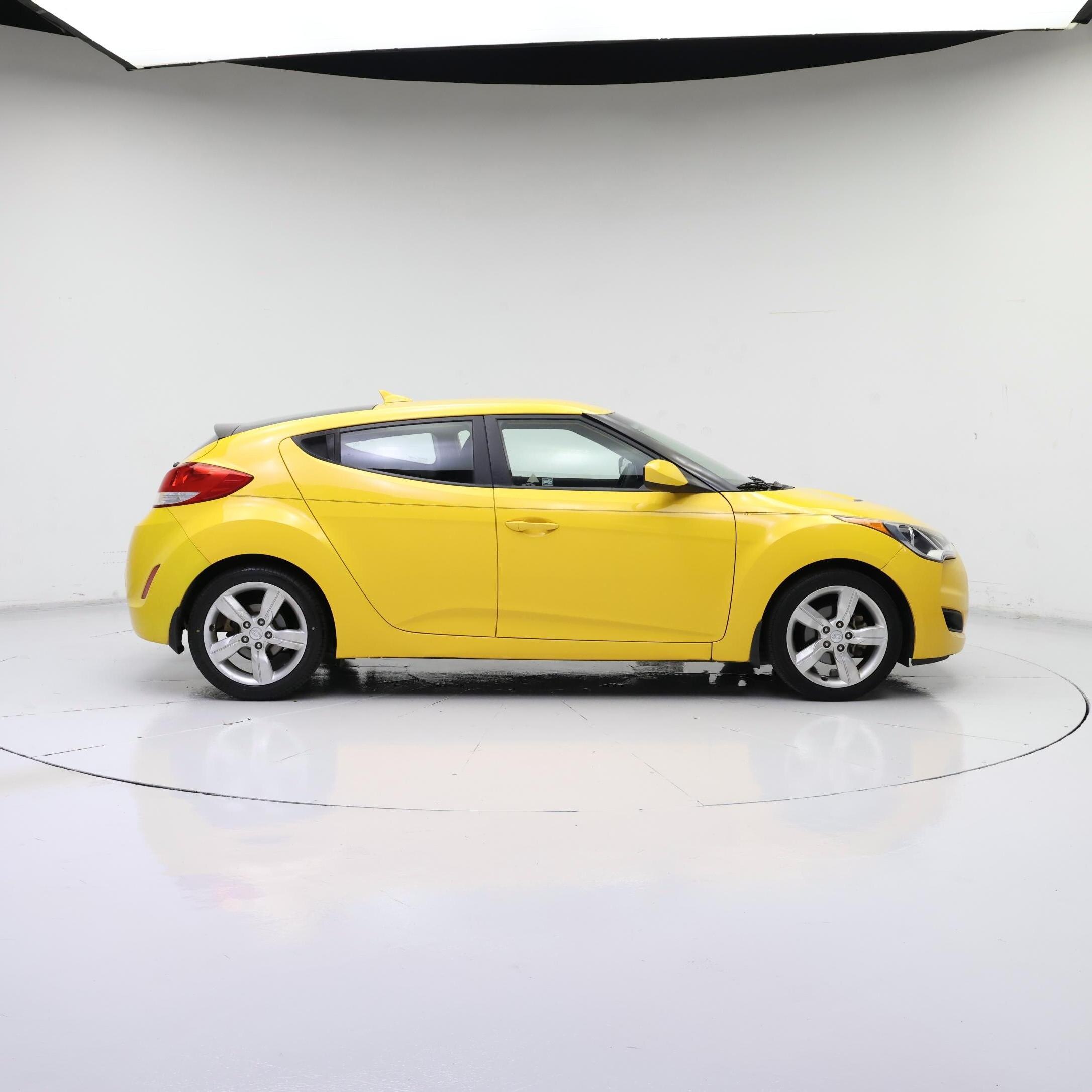 Thumbnail: 2015 Hyundai Veloster - 7