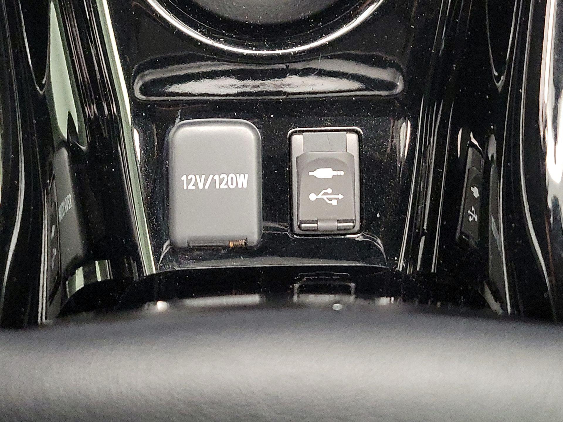 Thumbnail: 2018 Toyota Prius Prime - 19