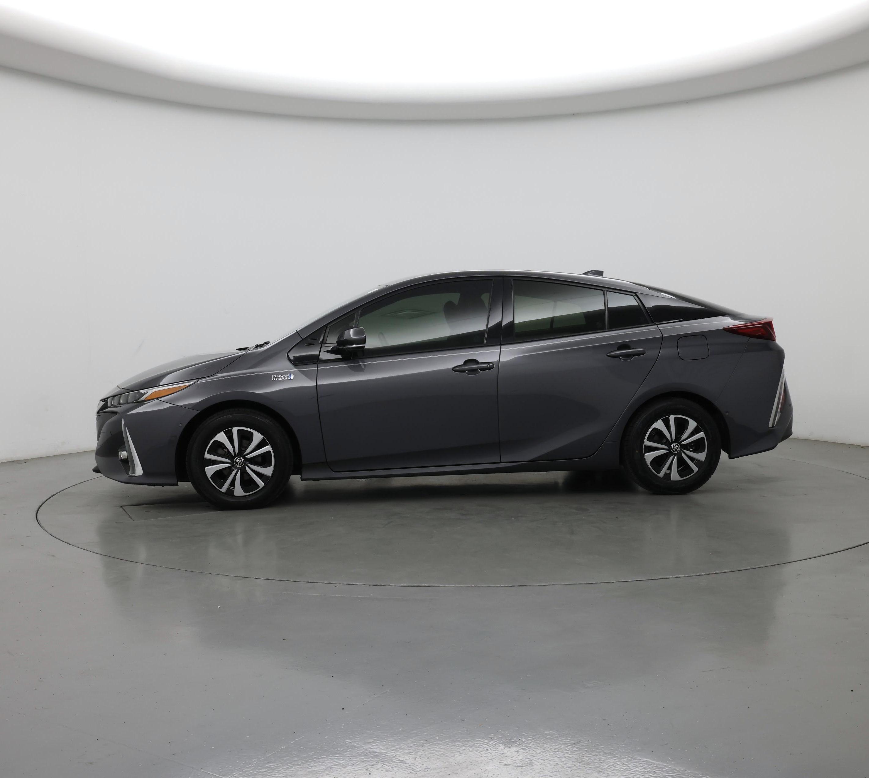 Thumbnail: 2018 Toyota Prius Prime - 3