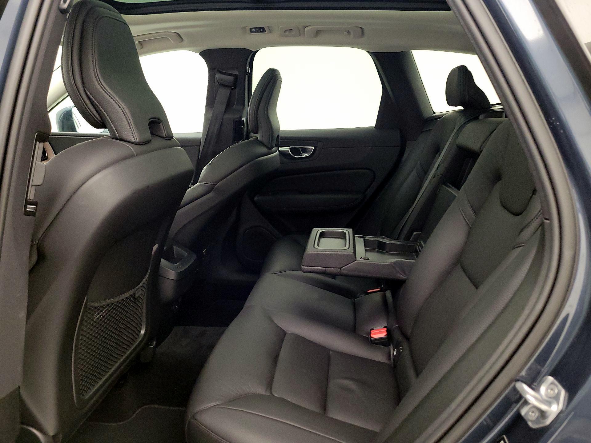 Thumbnail: 2021 Volvo XC60 - 19