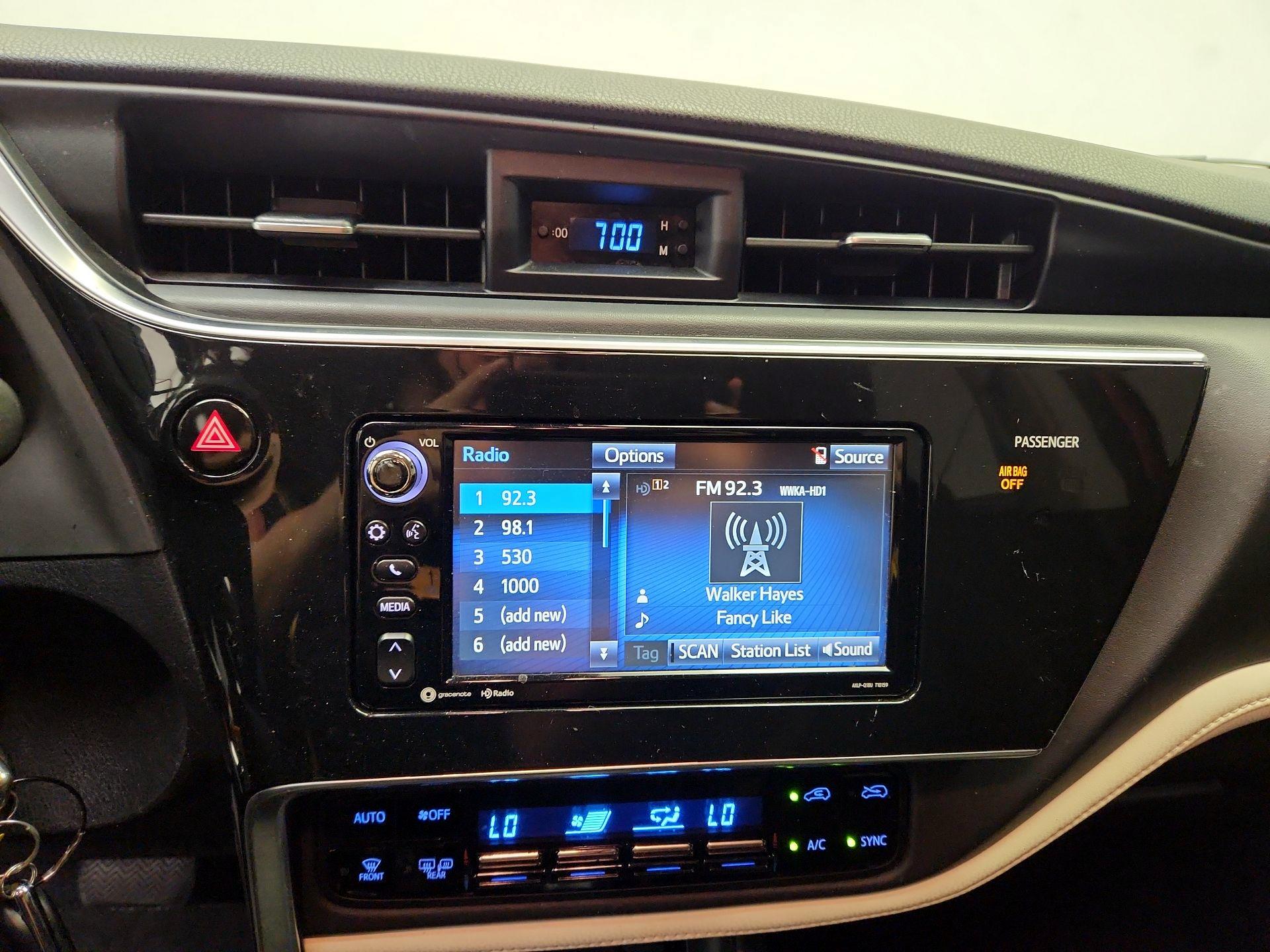 Thumbnail: 2017 Toyota Corolla iM - 15