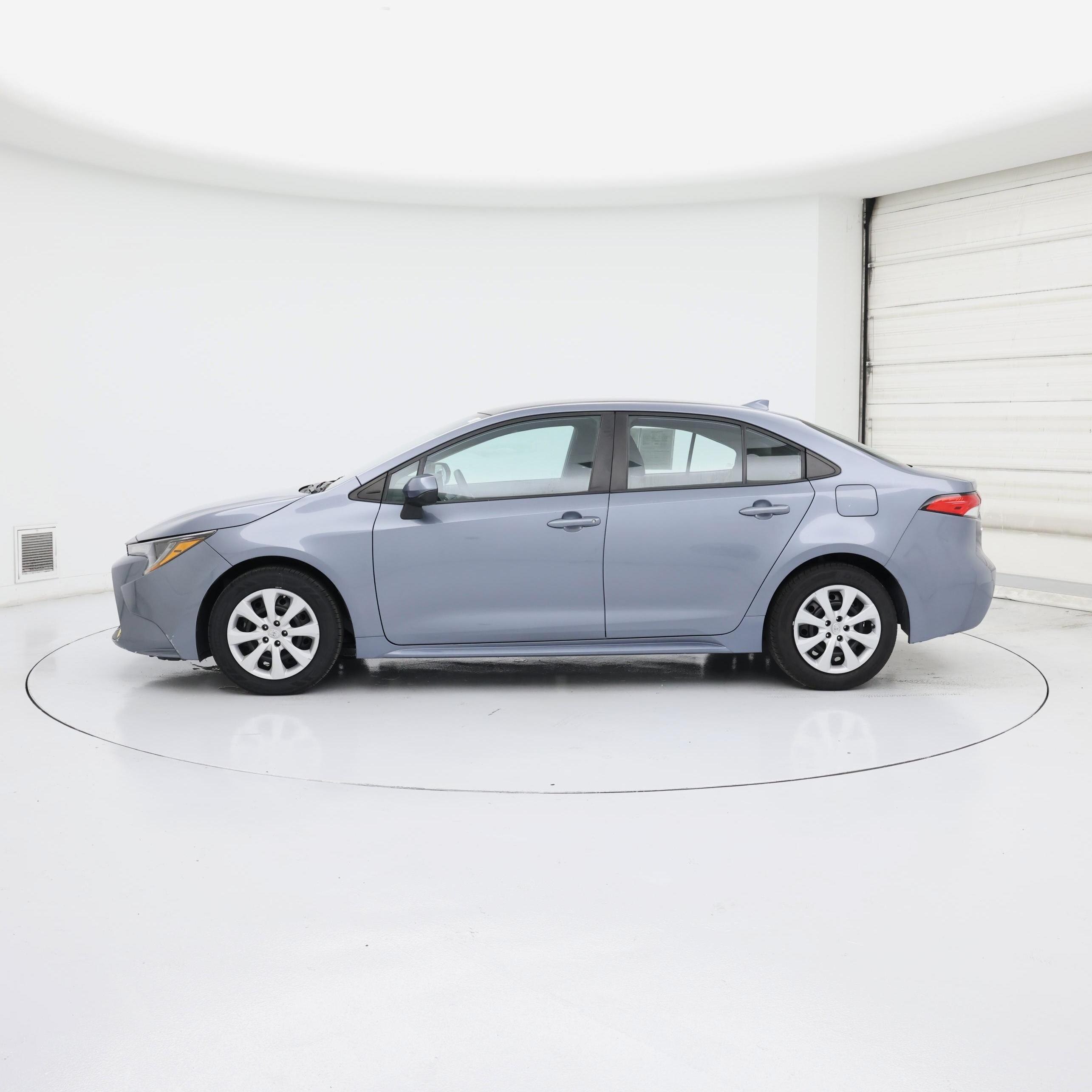 Thumbnail: 2022 Toyota Corolla - 3