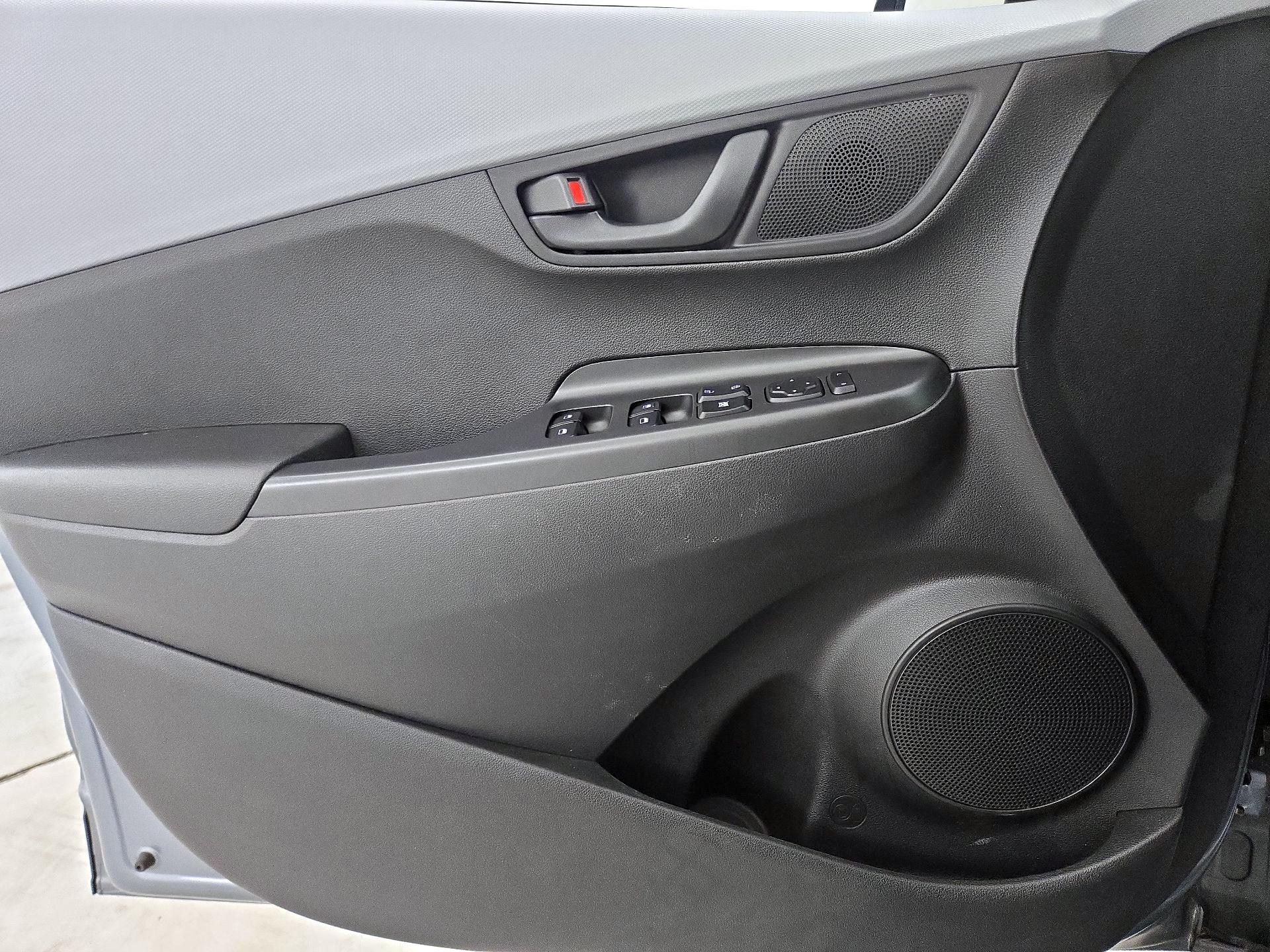 Thumbnail: 2018 Hyundai Kona - 12