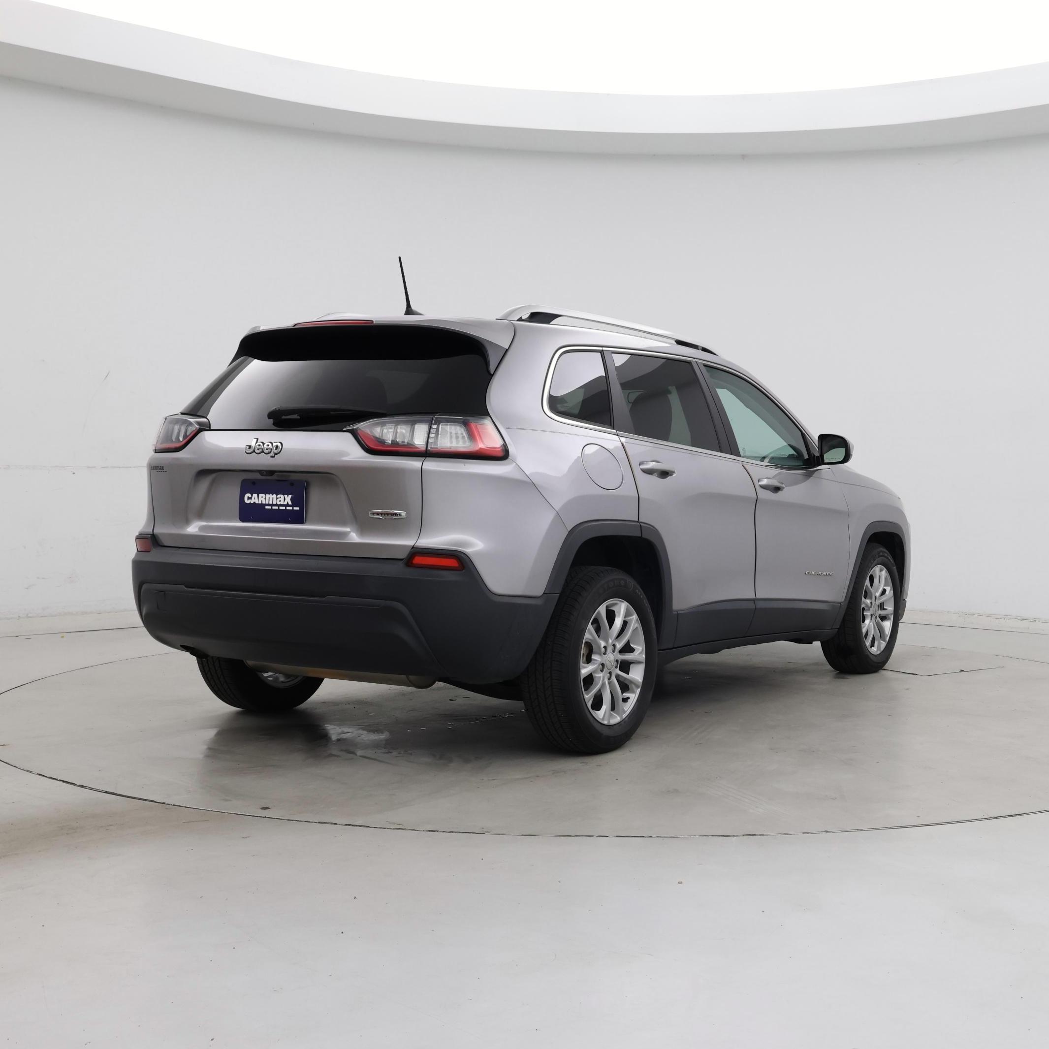 Thumbnail: 2019 Jeep Cherokee - 8