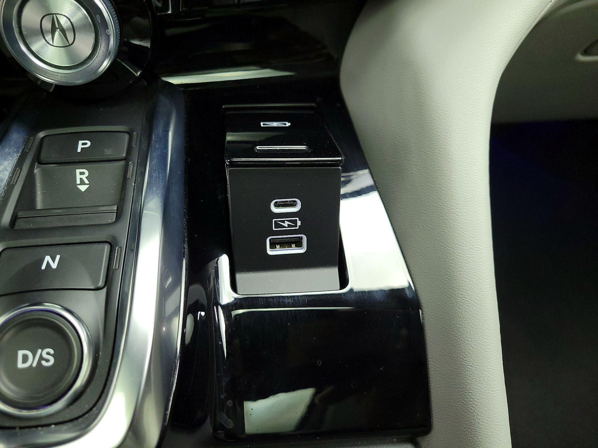 Thumbnail: 2022 Acura MDX - 19