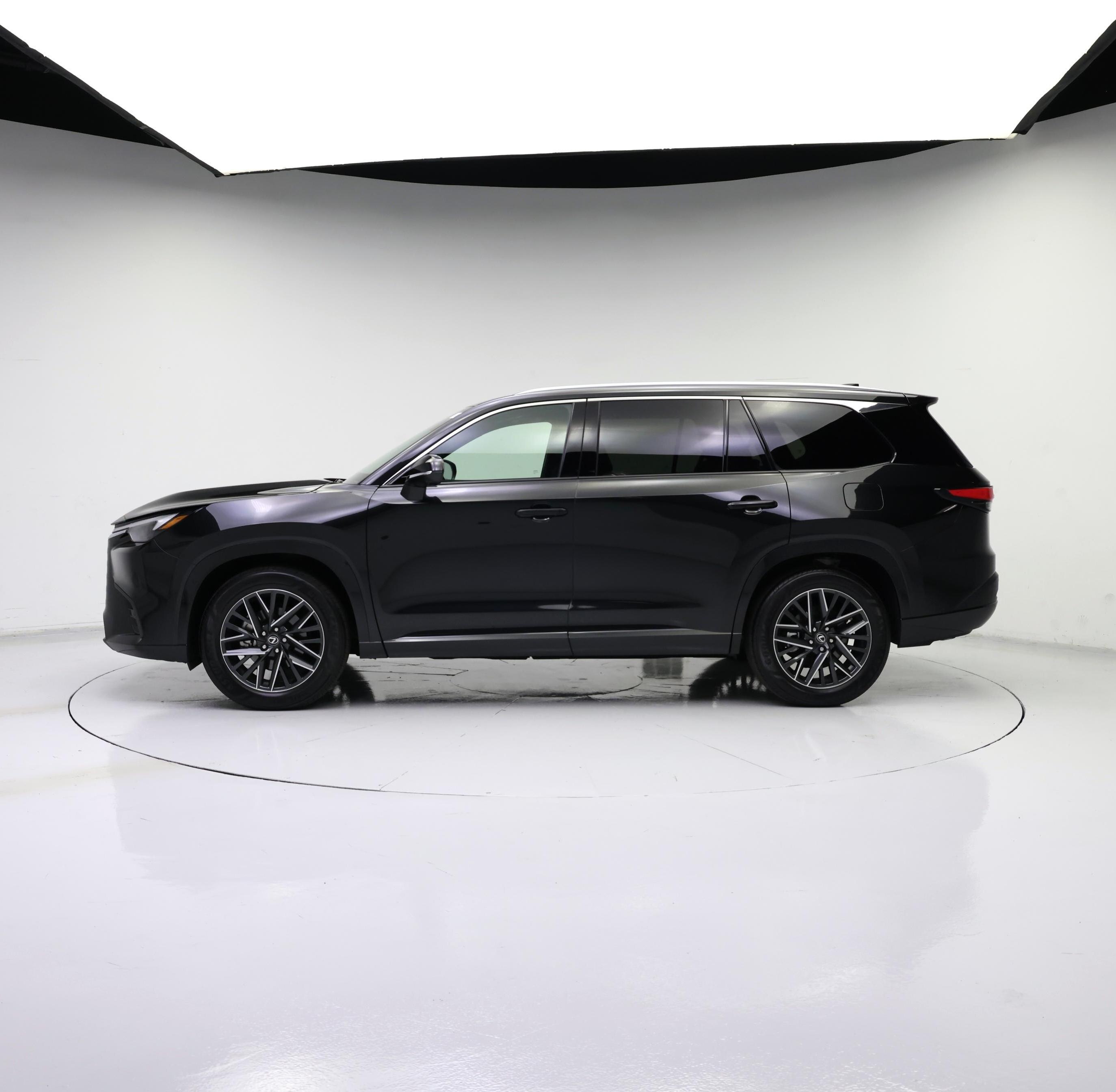 Thumbnail: 2025 Lexus TX - 3