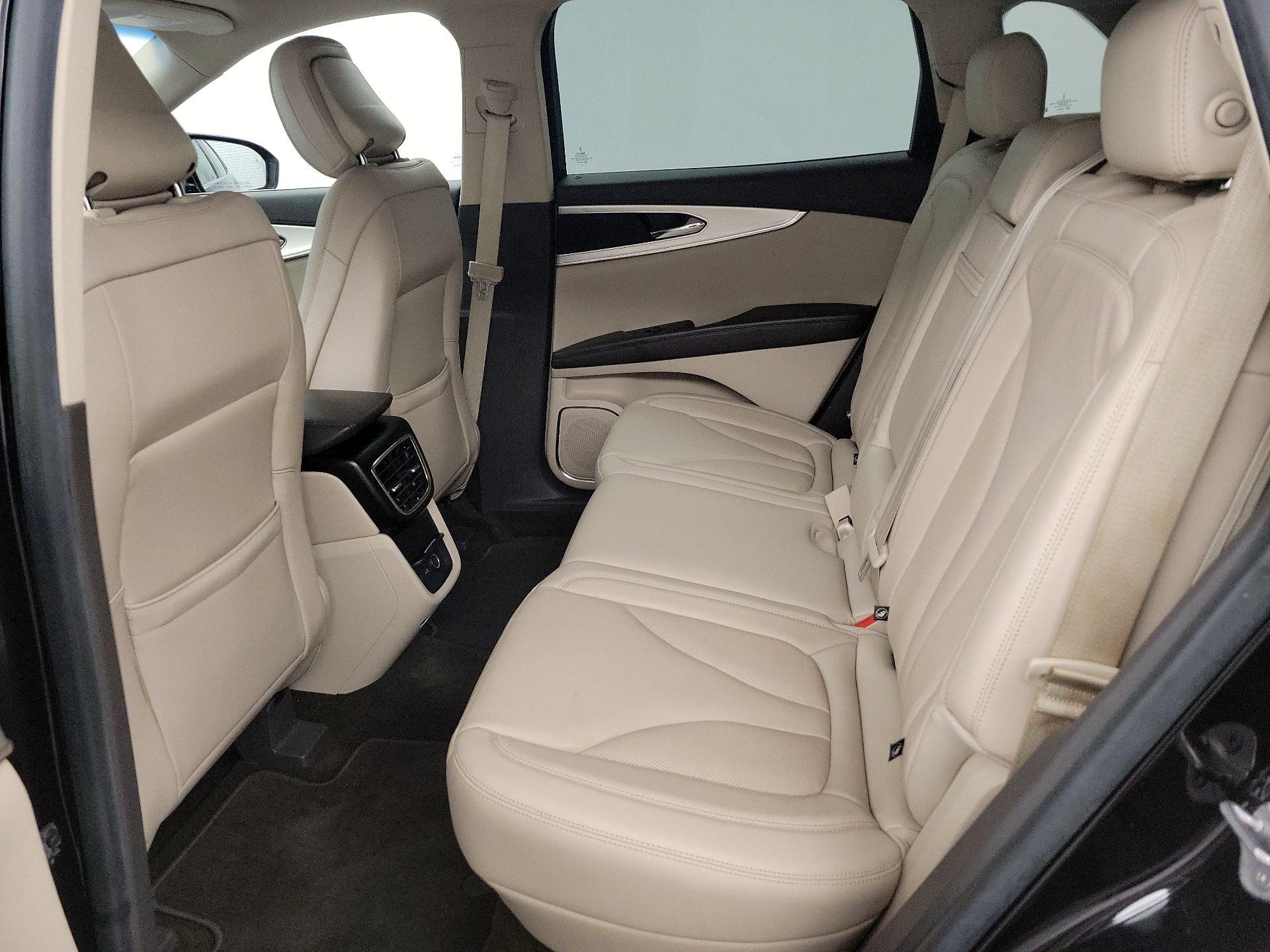 Thumbnail: 2020 Lincoln Nautilus - 20