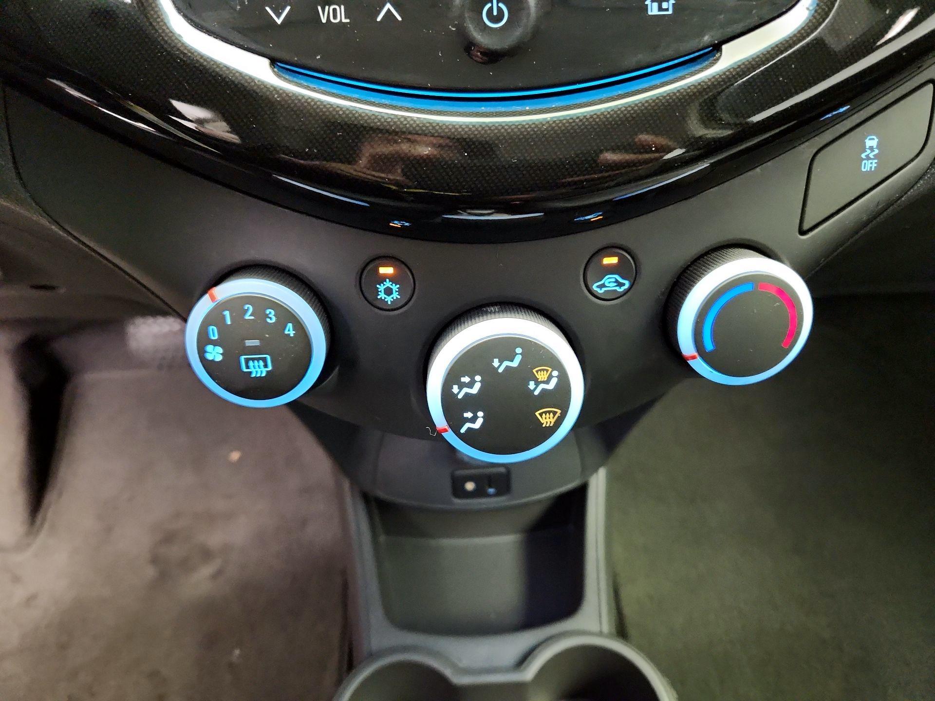 Thumbnail: 2015 Chevrolet Spark - 15