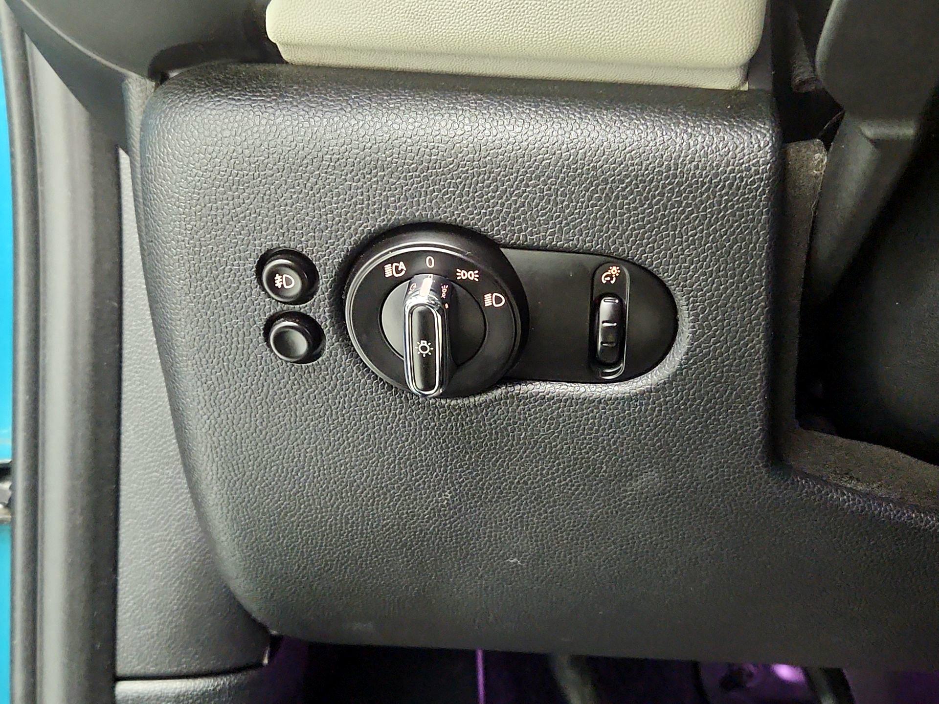 Thumbnail: 2017 MINI Cooper - 11