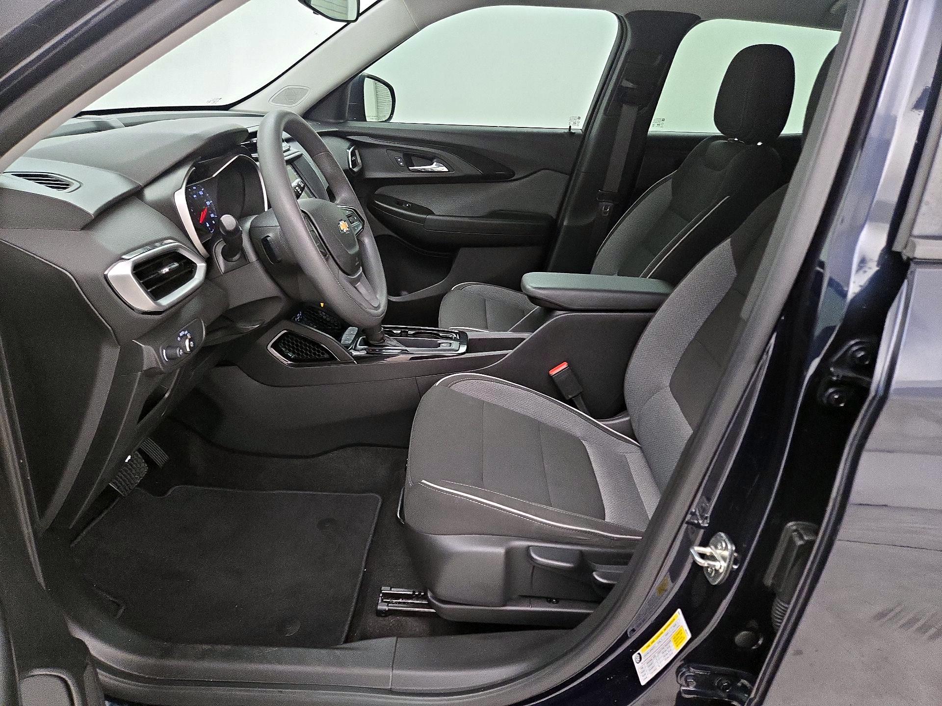 Thumbnail: 2021 Chevrolet TrailBlazer - 11