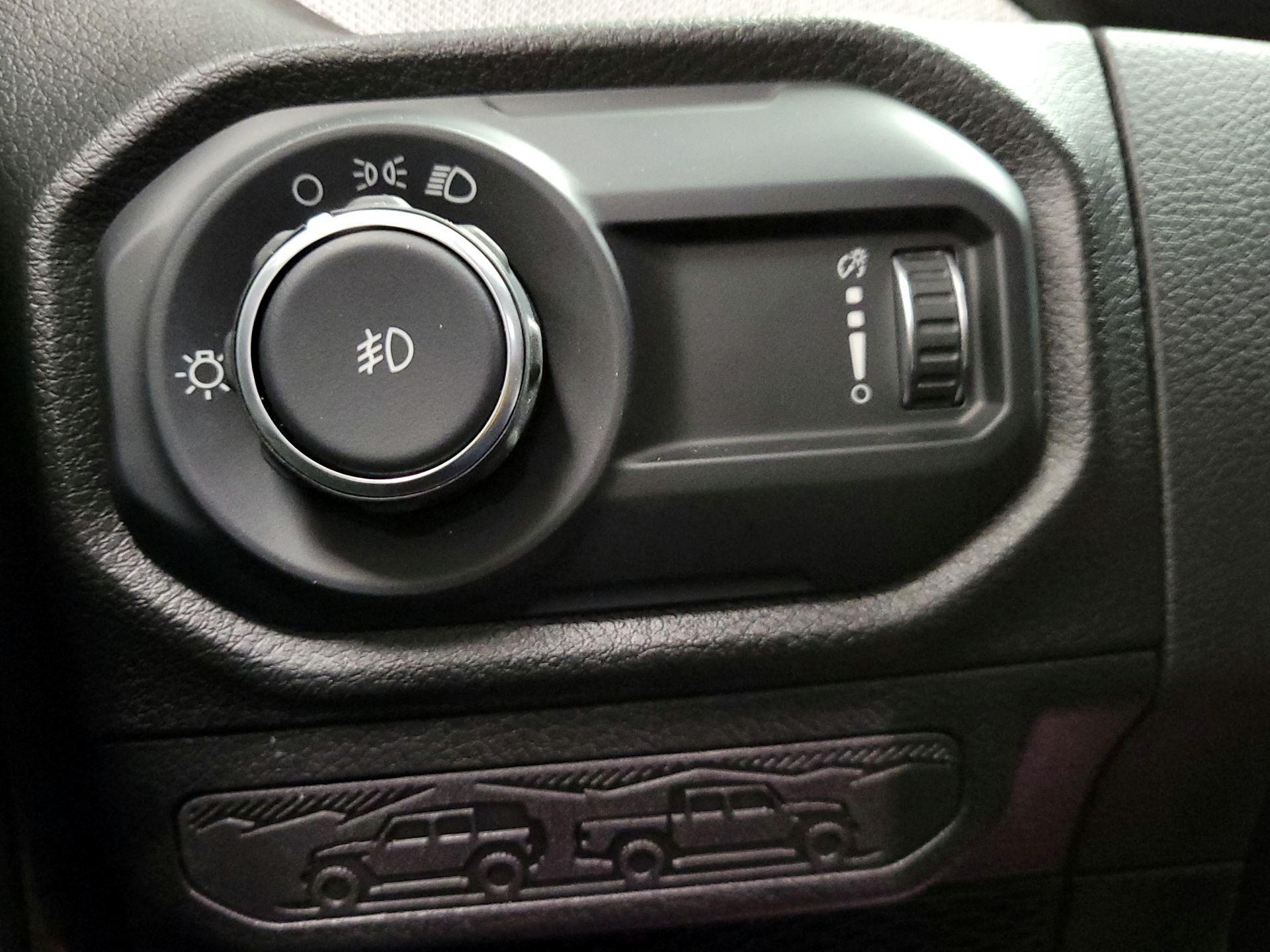 Thumbnail: 2025 Jeep Wrangler - 13