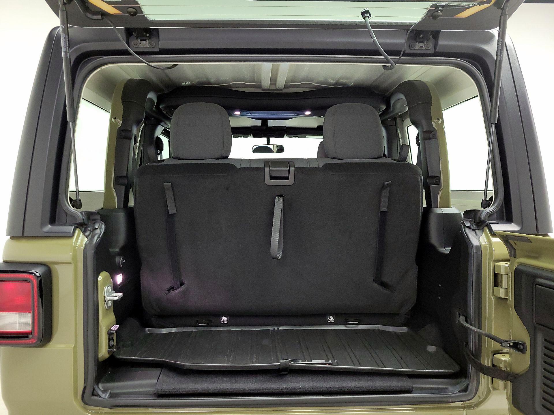 Thumbnail: 2025 Jeep Wrangler - 20