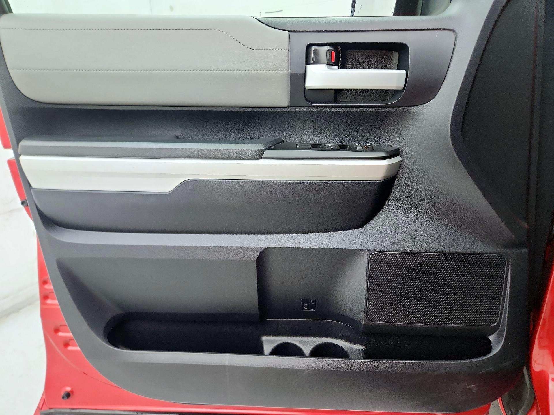 Thumbnail: 2015 Toyota Tundra - 12