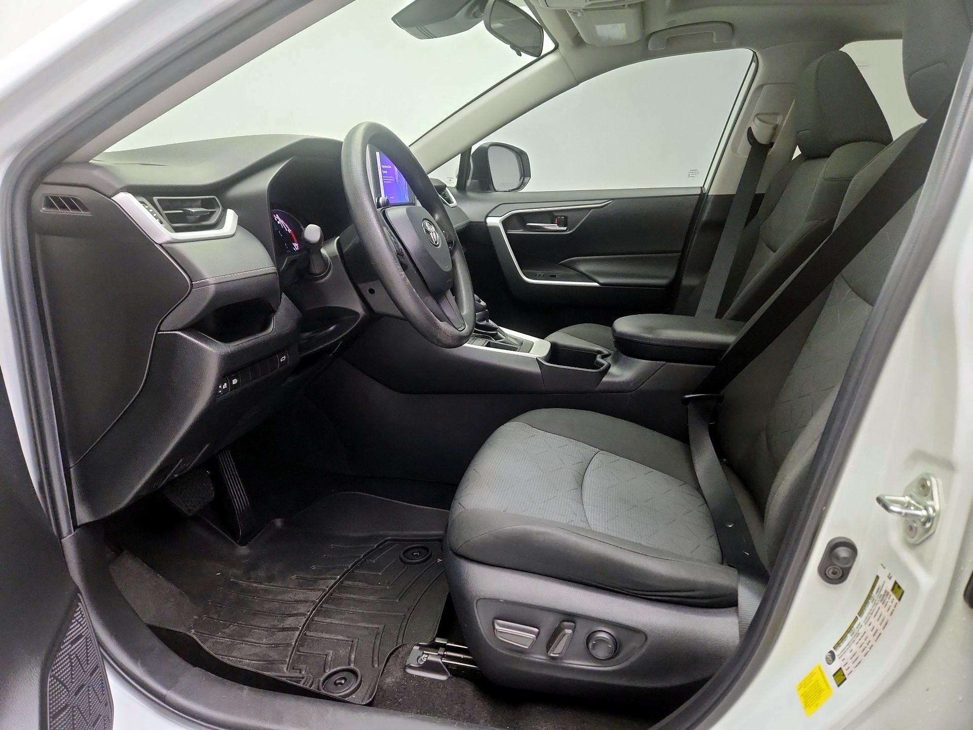 Thumbnail: 2023 Toyota RAV4 - 11