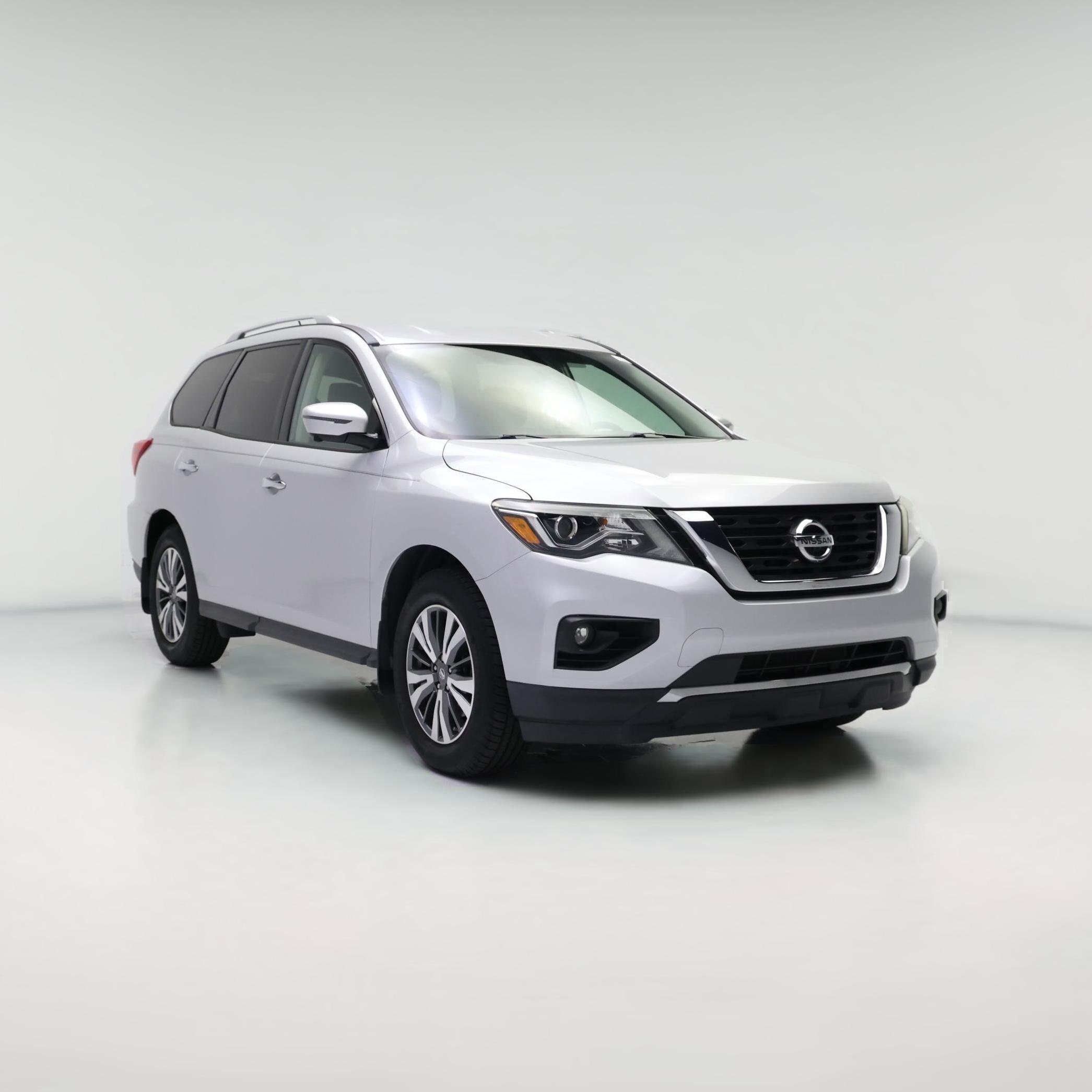 Thumbnail: 2017 Nissan Pathfinder - 1