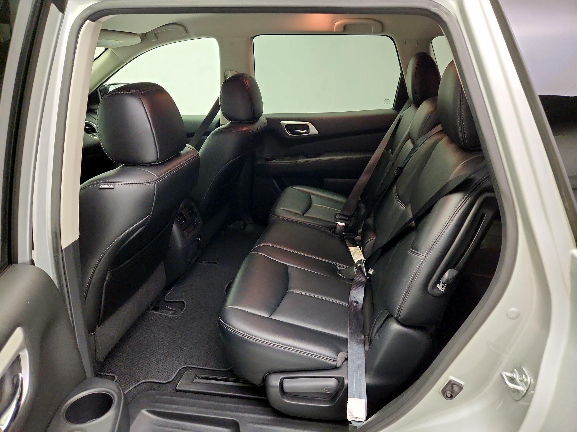 Thumbnail: 2017 Nissan Pathfinder - 19