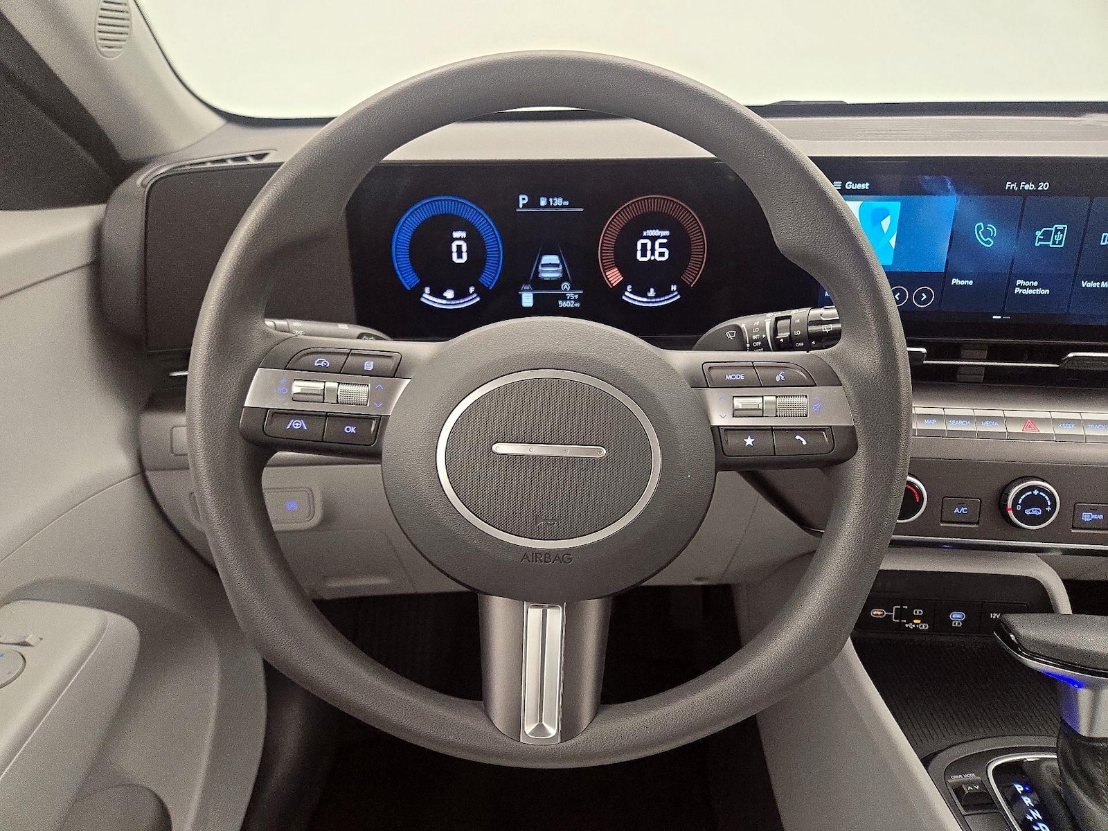 2025 Hyundai Kona SE - Photo 11