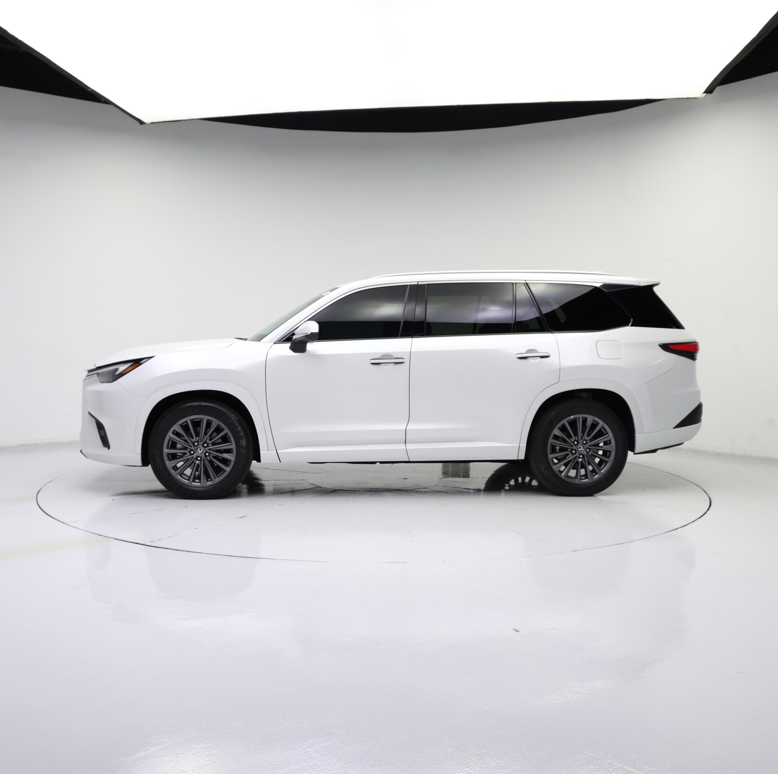 Thumbnail: 2024 Lexus TX - 3