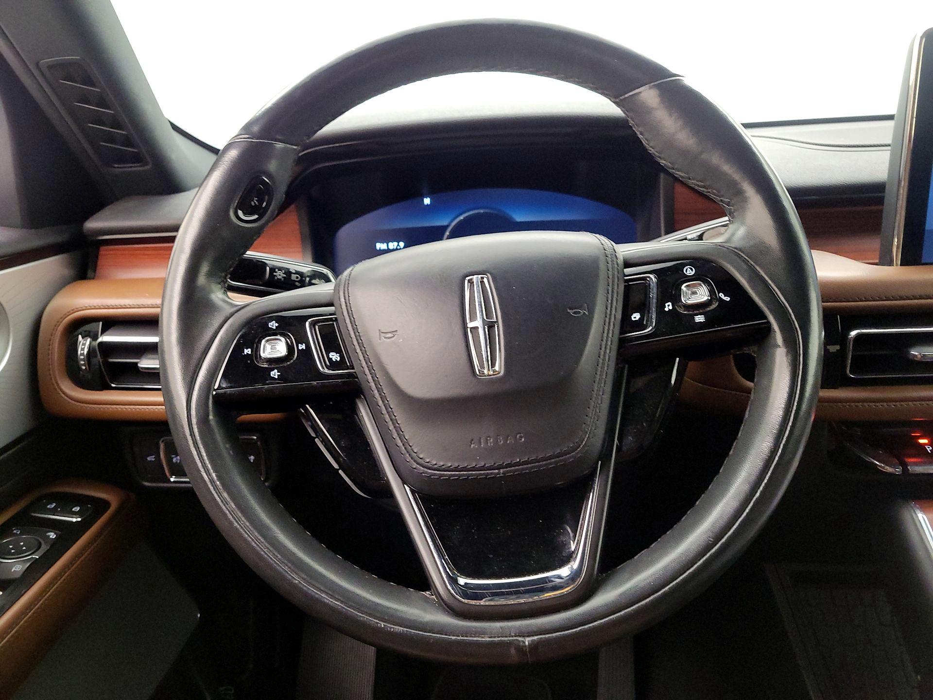 Thumbnail: 2022 Lincoln Aviator - 10