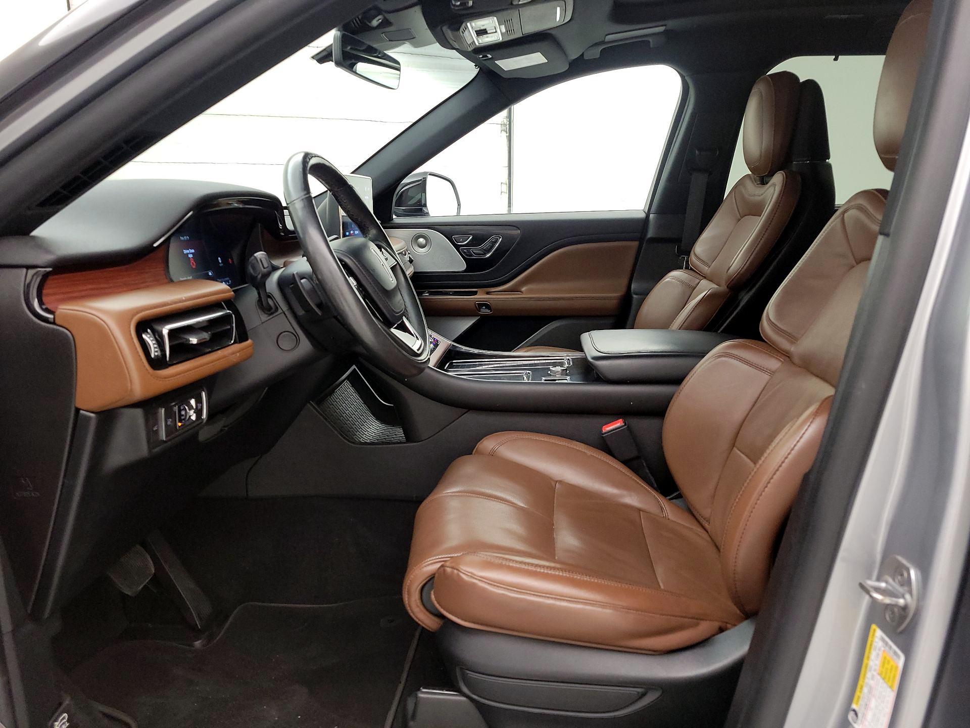 Thumbnail: 2022 Lincoln Aviator - 11