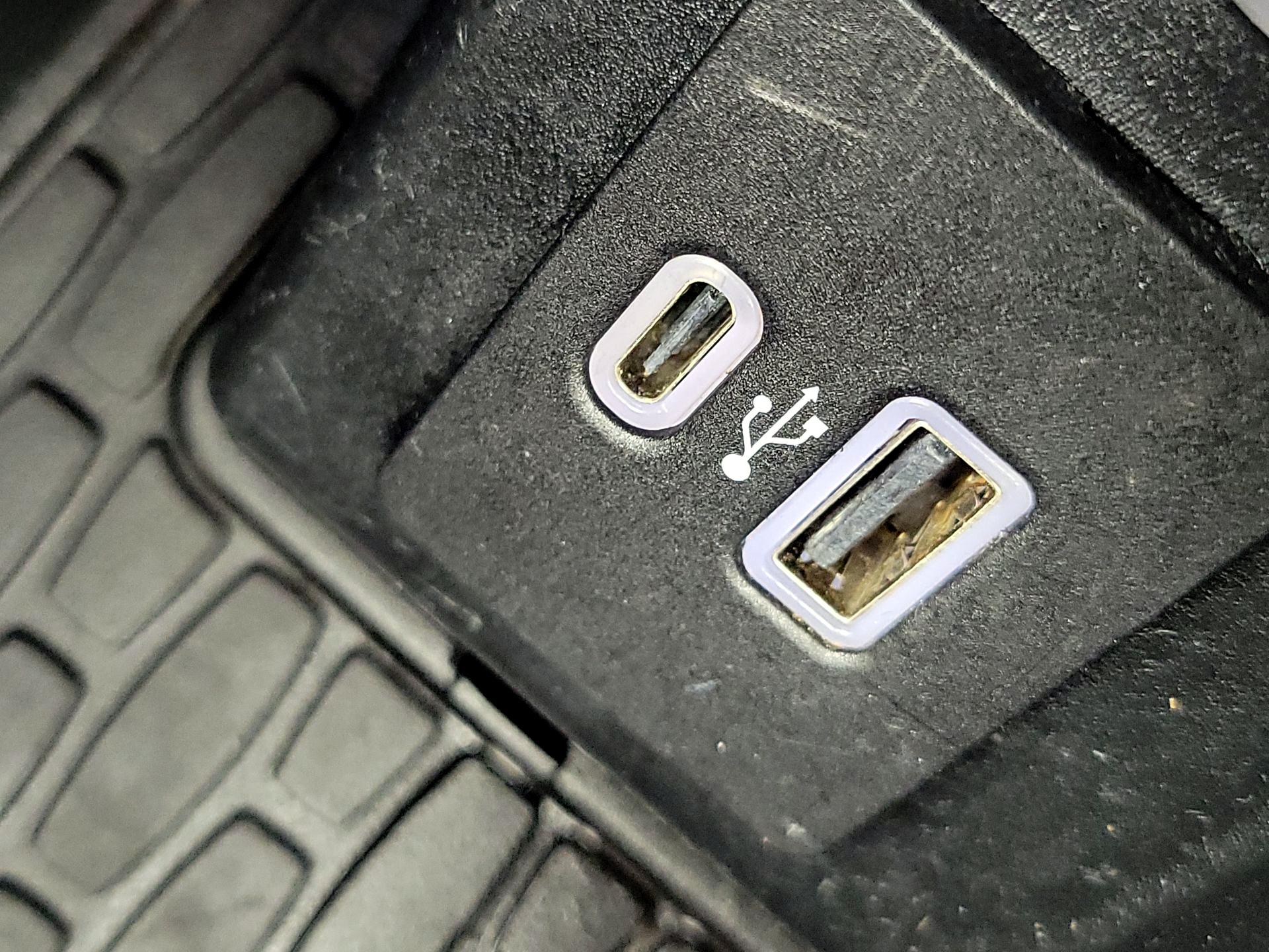 Thumbnail: 2022 Lincoln Aviator - 18