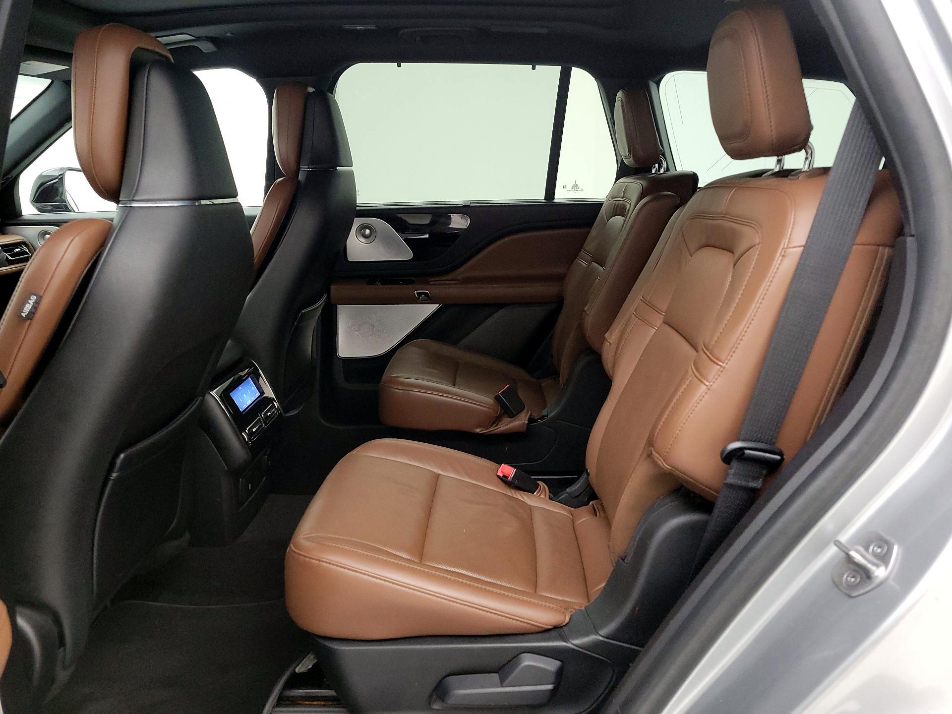 Thumbnail: 2022 Lincoln Aviator - 19