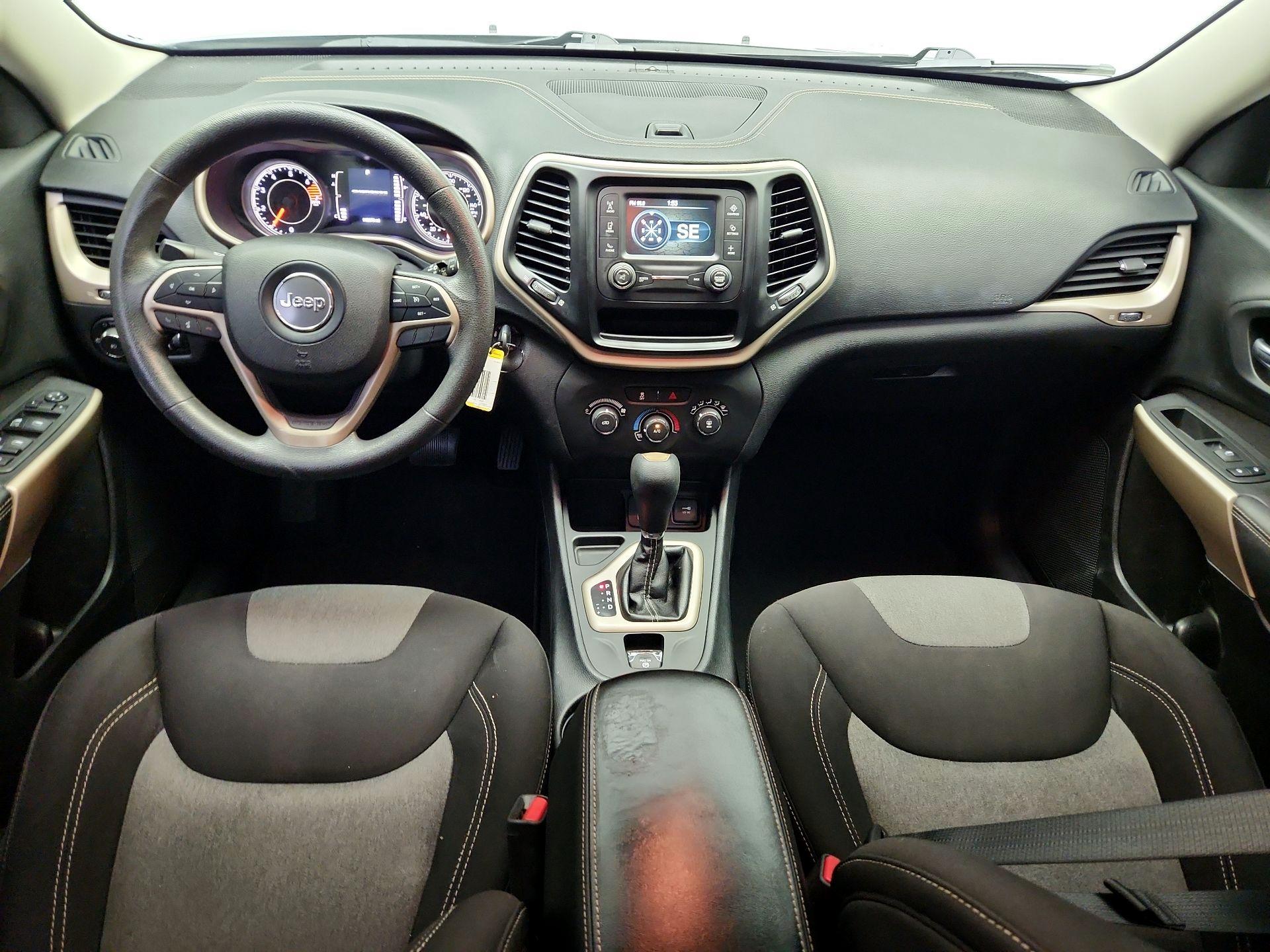 Thumbnail: 2018 Jeep Cherokee - 9