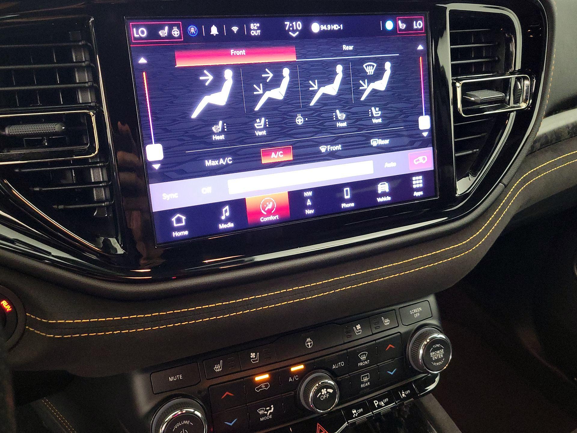 Thumbnail: 2022 Dodge Durango - 17