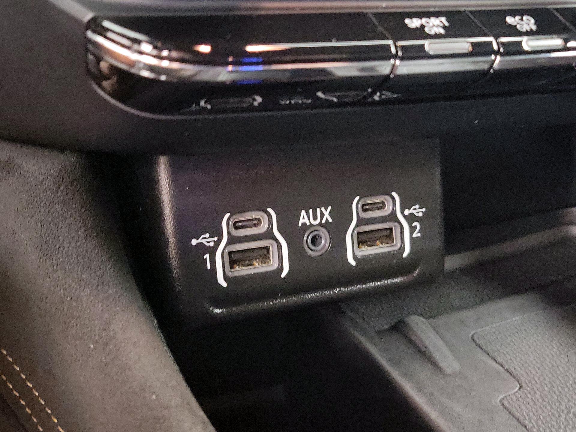 Thumbnail: 2022 Dodge Durango - 19