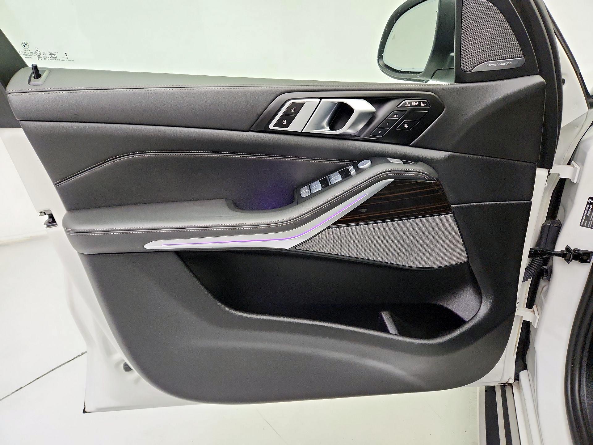 Thumbnail: 2025 BMW X7 - 12