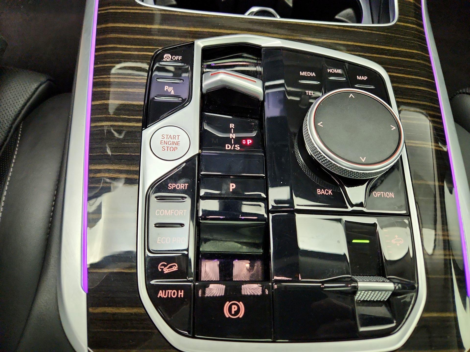 Thumbnail: 2025 BMW X7 - 18