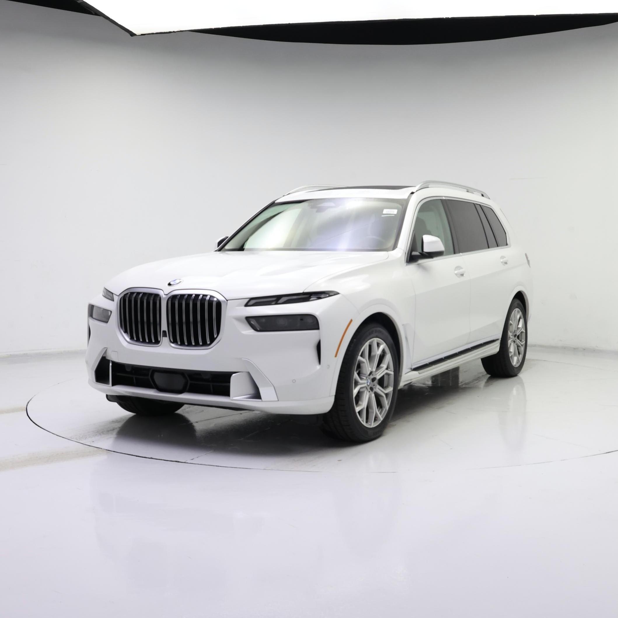 Thumbnail: 2025 BMW X7 - 4
