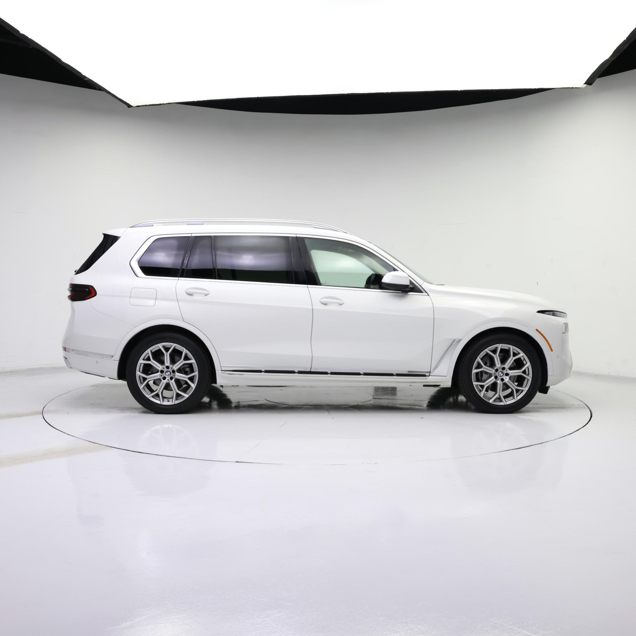 Thumbnail: 2025 BMW X7 - 7