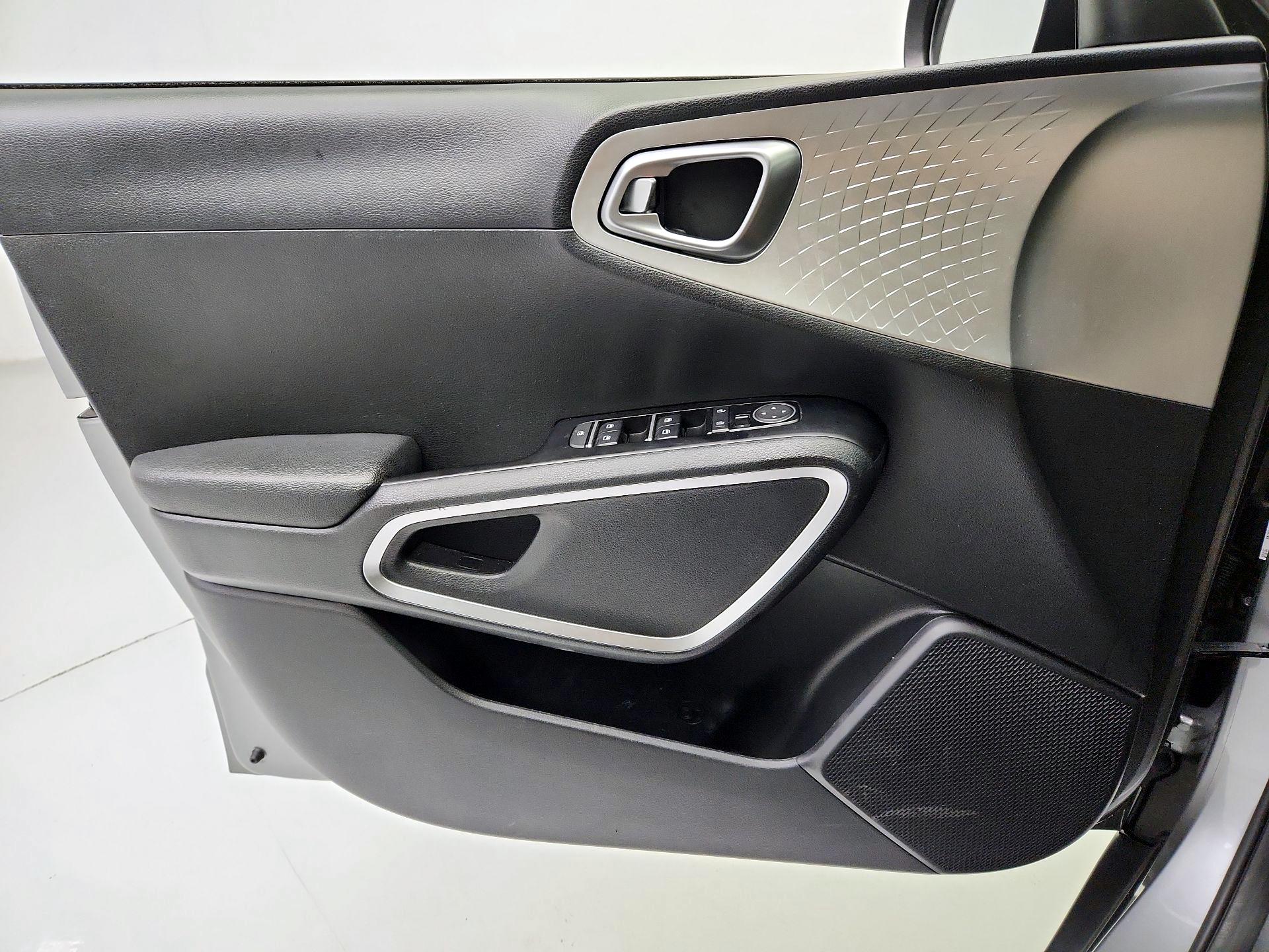 Thumbnail: 2025 Kia Soul - 12