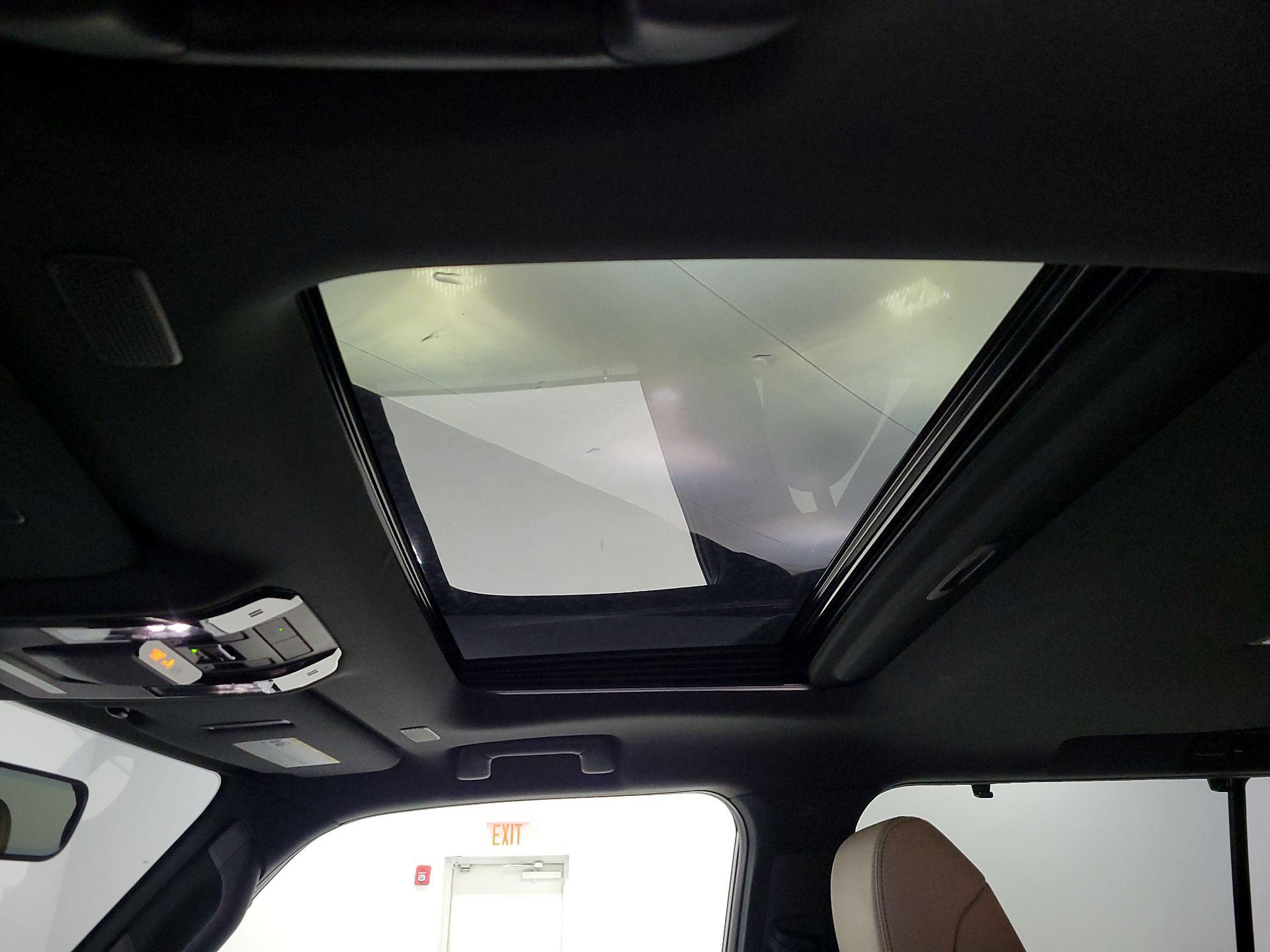 Thumbnail: 2025 Lexus GX - 19