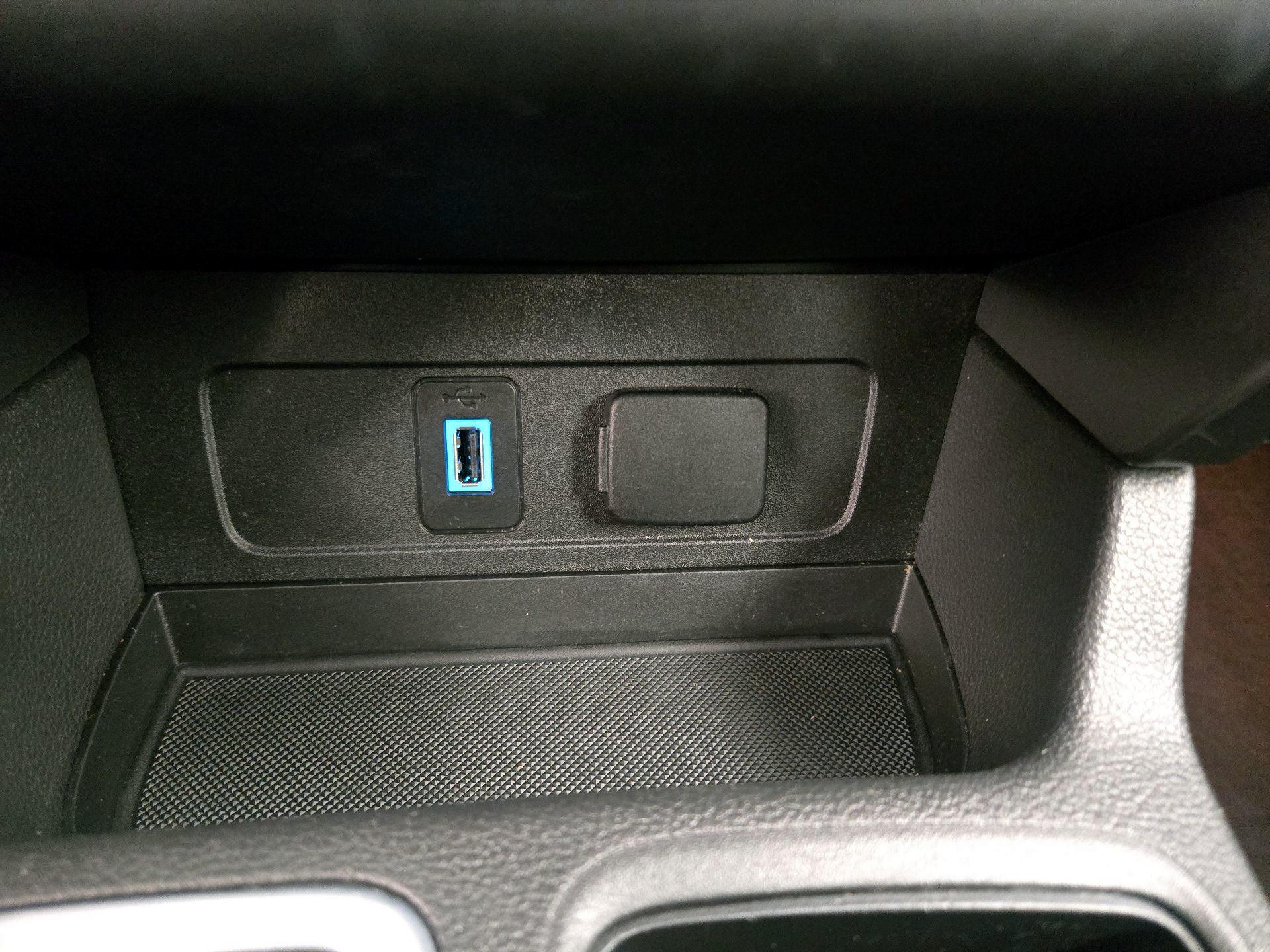 Thumbnail: 2019 Ford Escape - 18