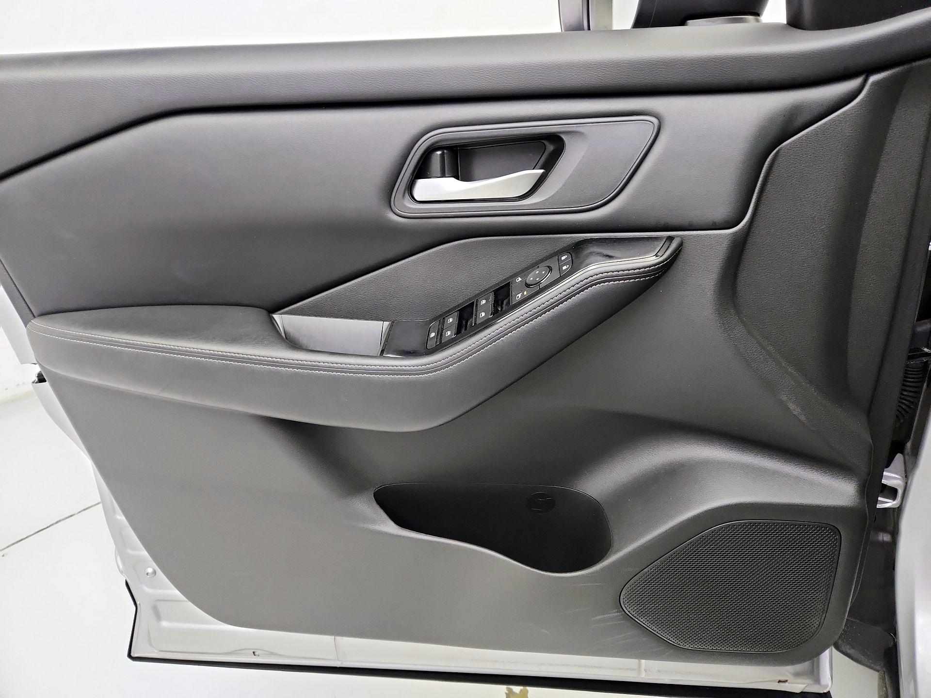 Thumbnail: 2025 Nissan Rogue - 12