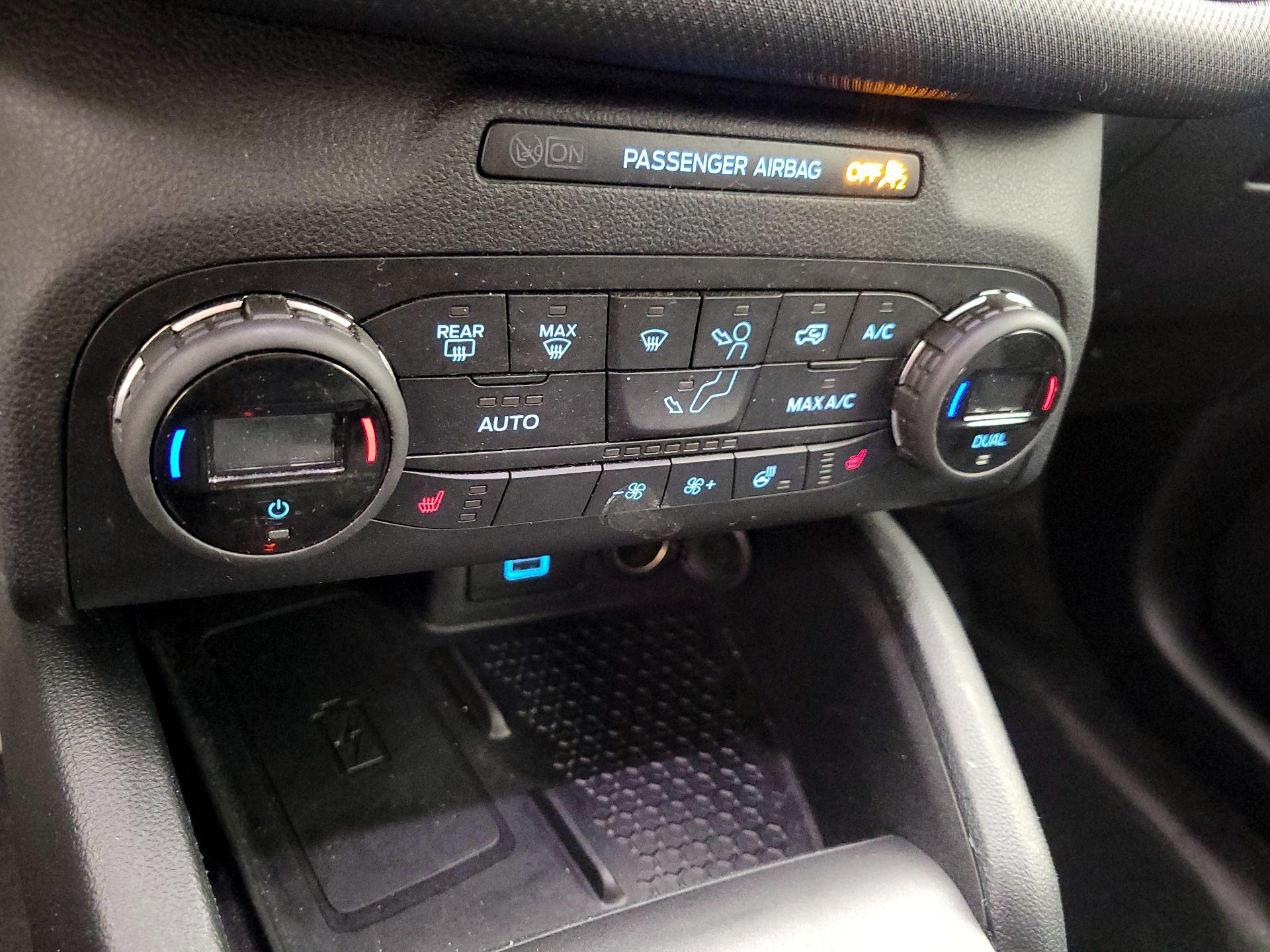 Thumbnail: 2021 Ford Bronco Sport - 14