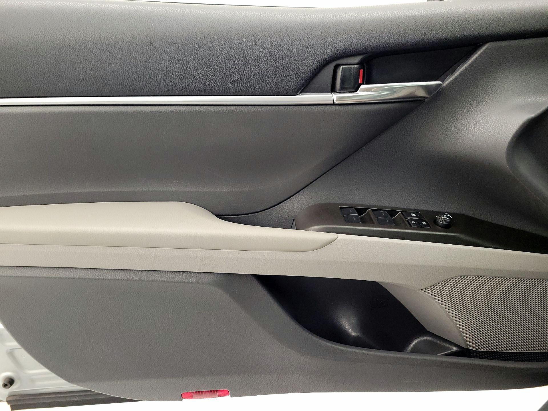 Thumbnail: 2023 Toyota Camry - 12