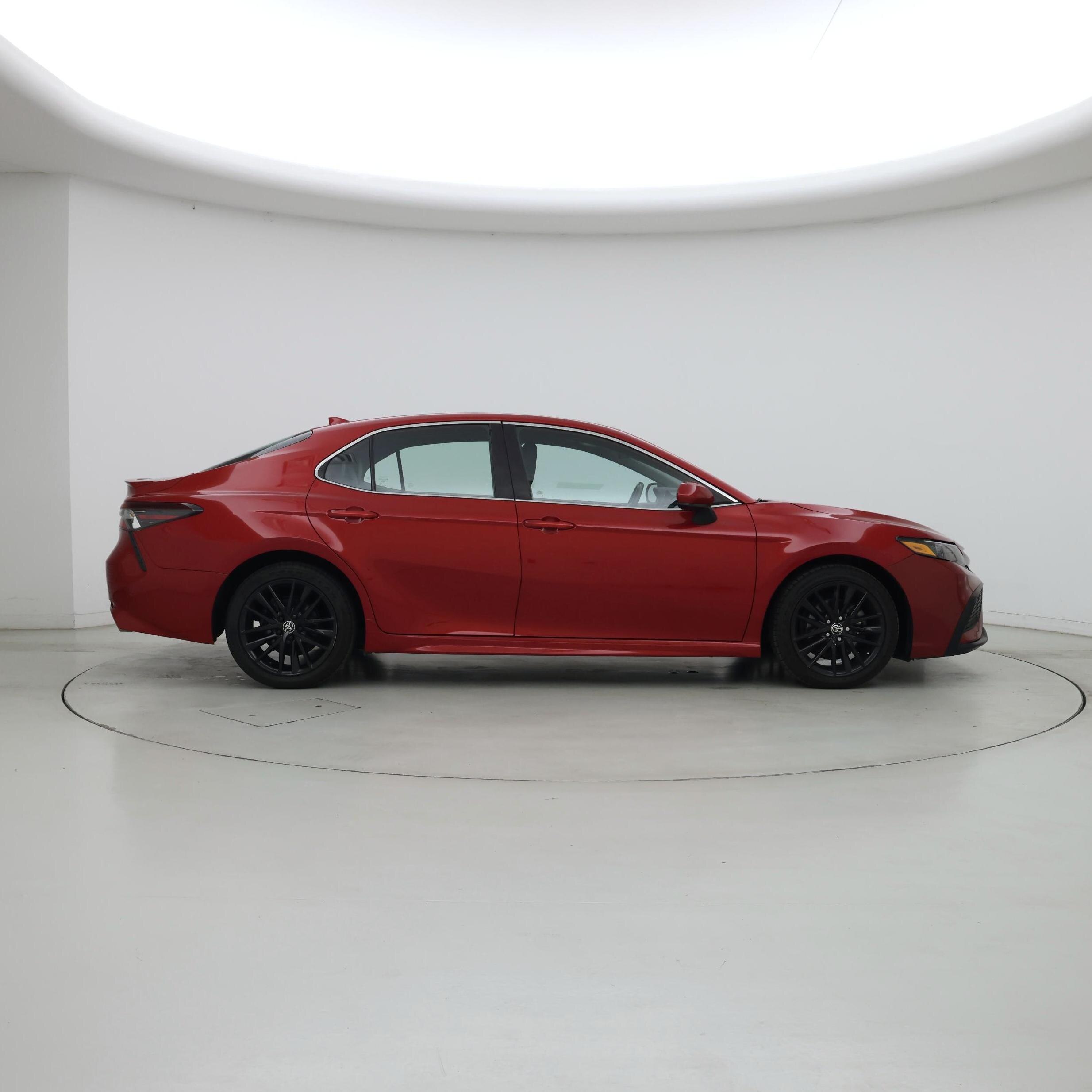 Thumbnail: 2021 Toyota Camry - 7