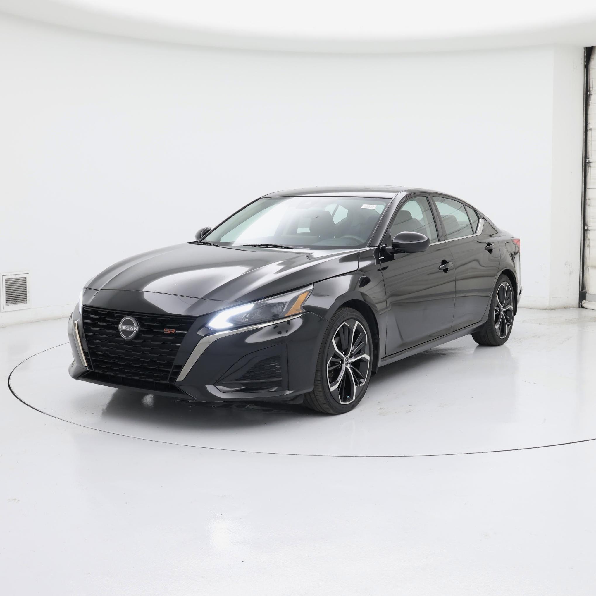 Thumbnail: 2023 Nissan Altima - 4