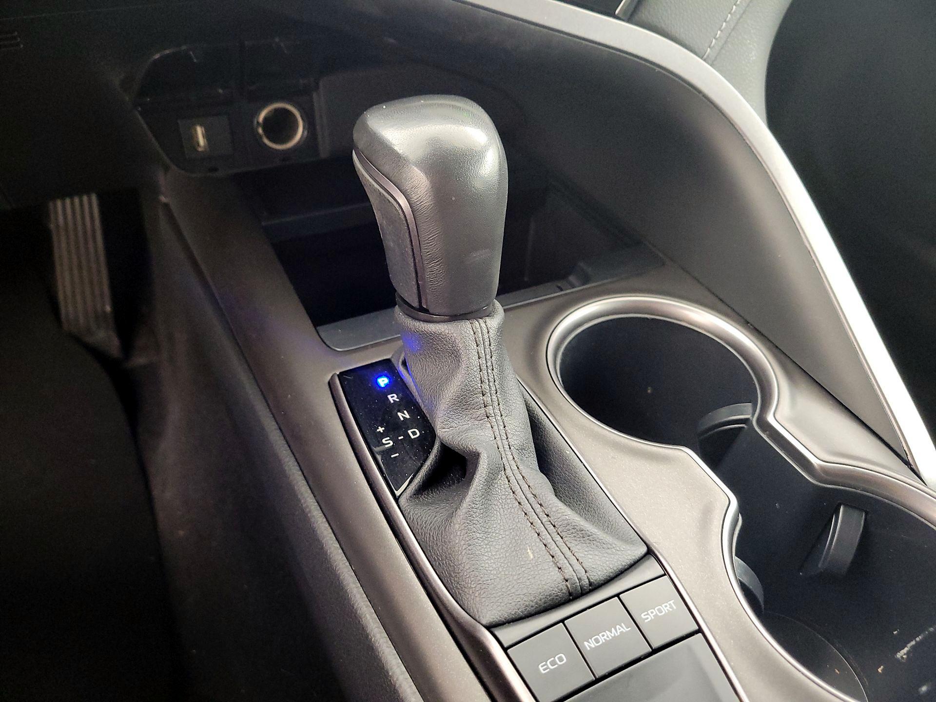 Thumbnail: 2024 Toyota Camry - 17