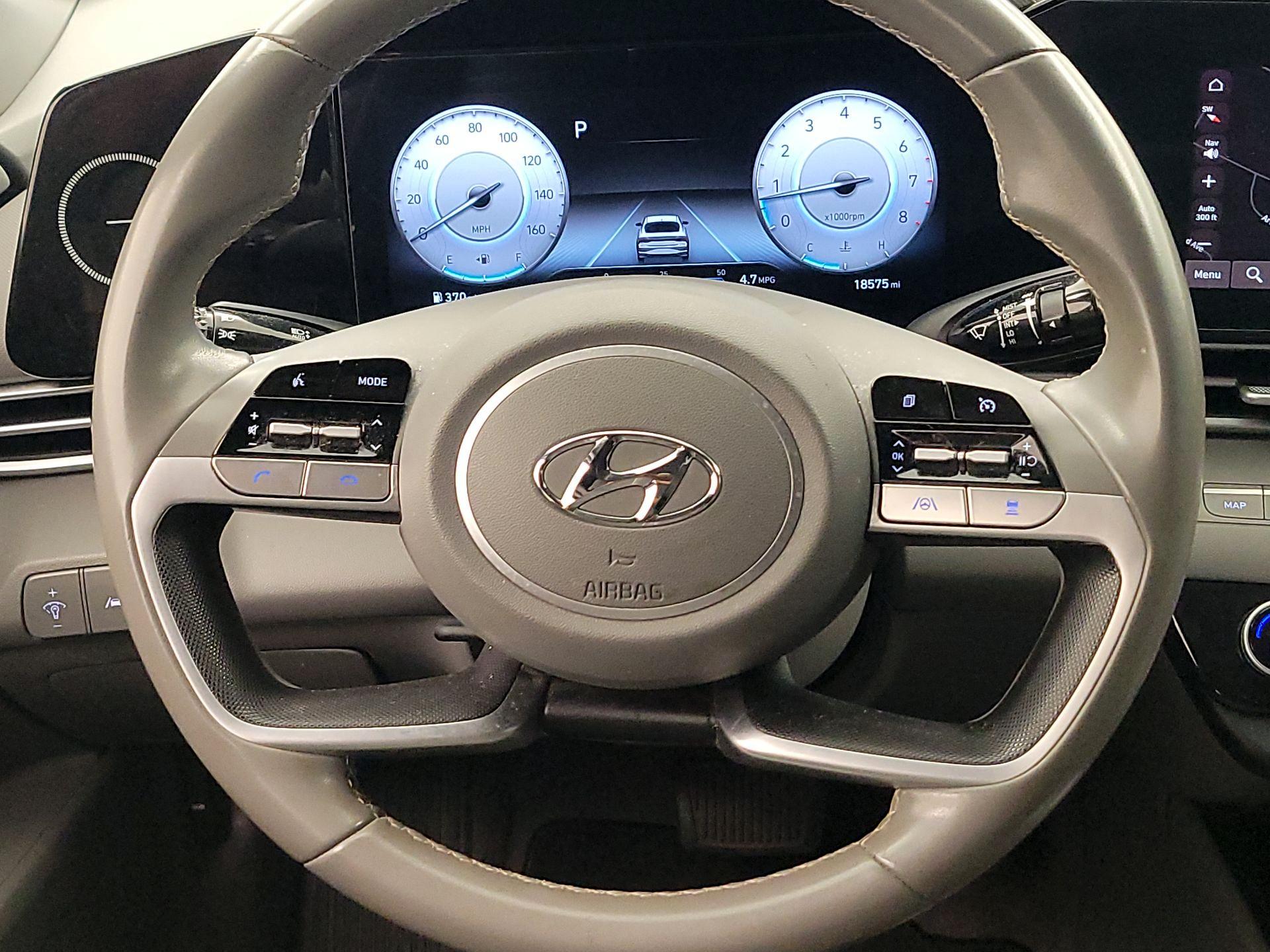 Thumbnail: 2023 Hyundai Elantra - 10