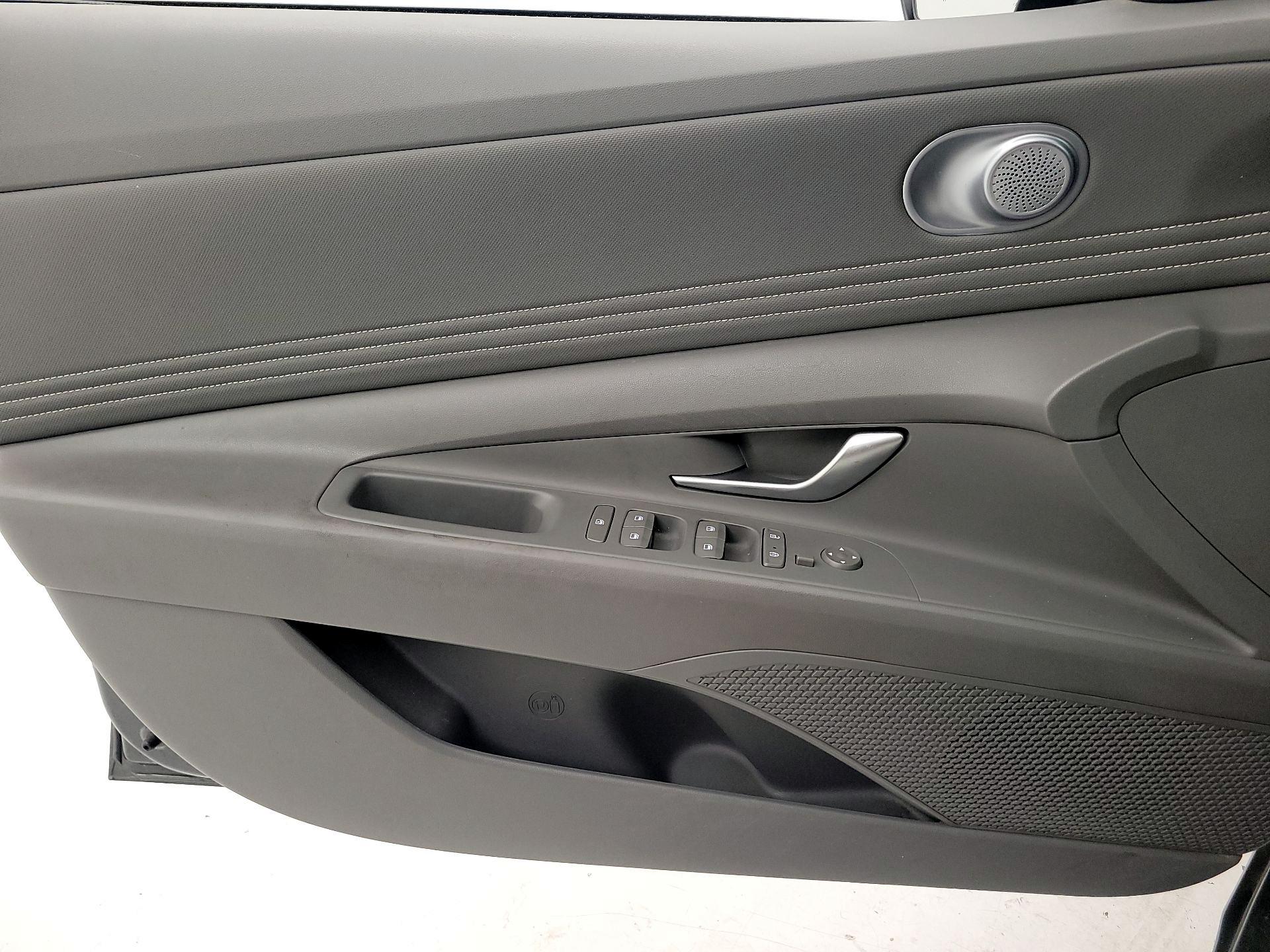 Thumbnail: 2023 Hyundai Elantra - 12