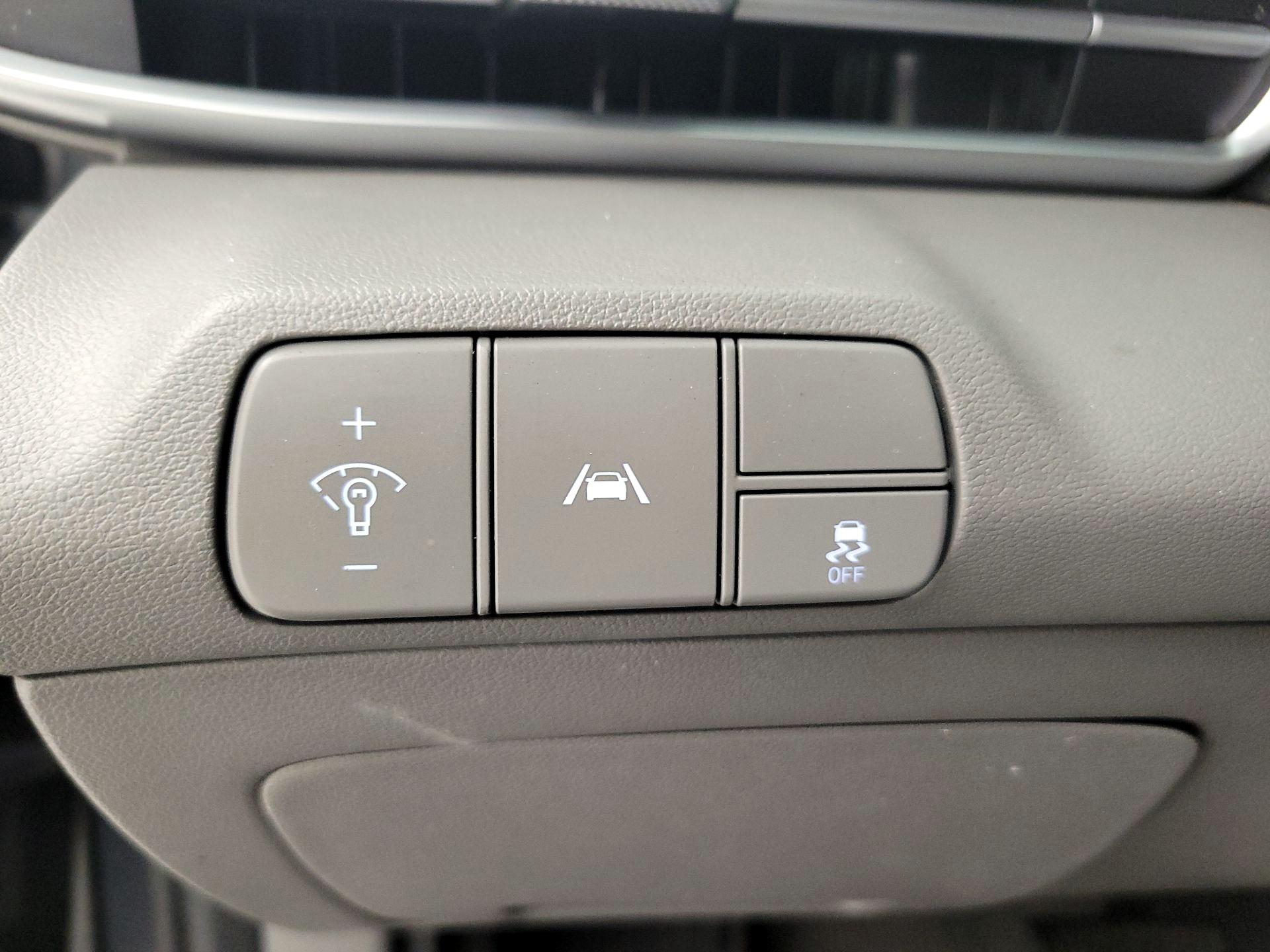 Thumbnail: 2023 Hyundai Elantra - 13